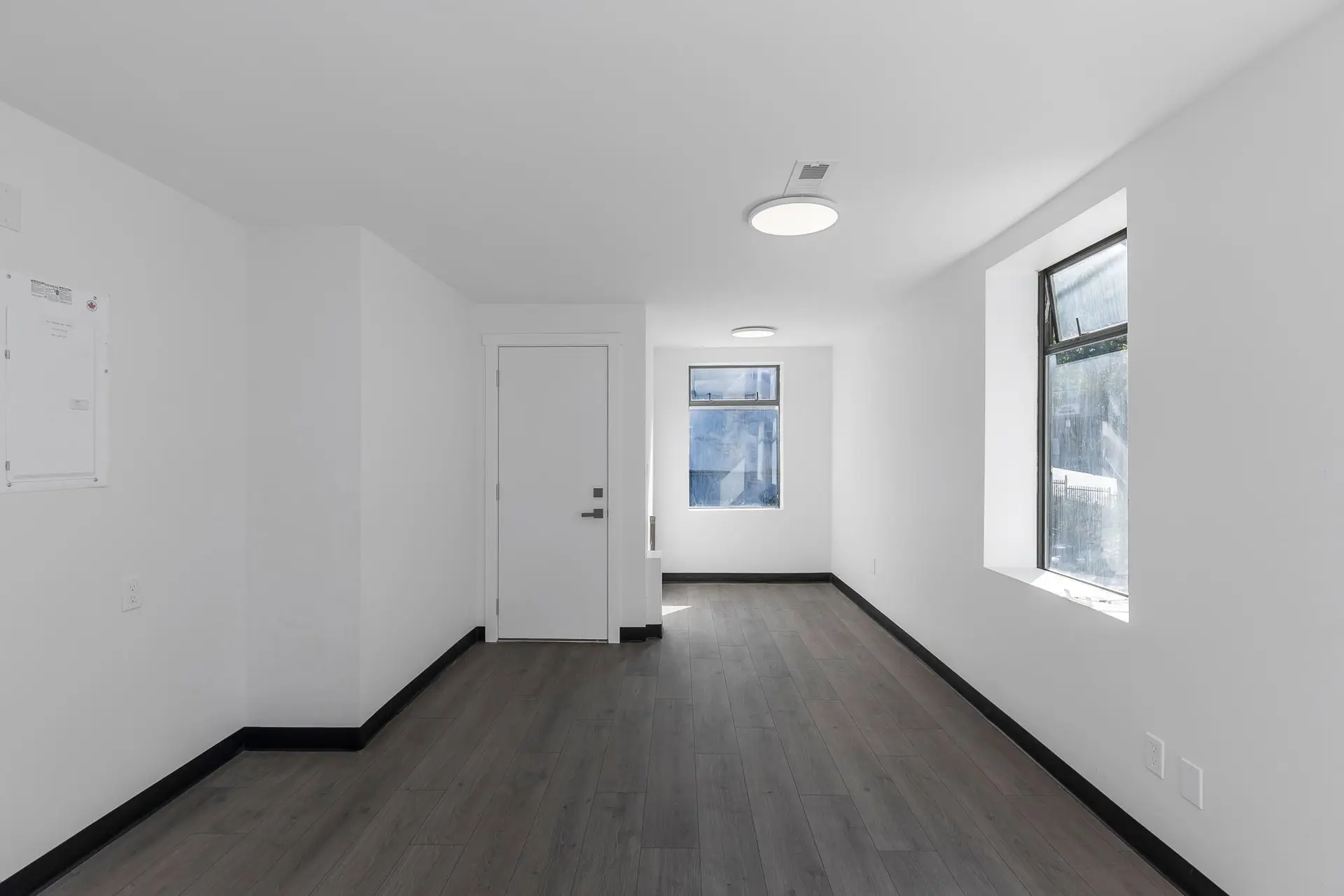 Property at #200 2568 MONTROSE AVENUE, Abbotsford, BC