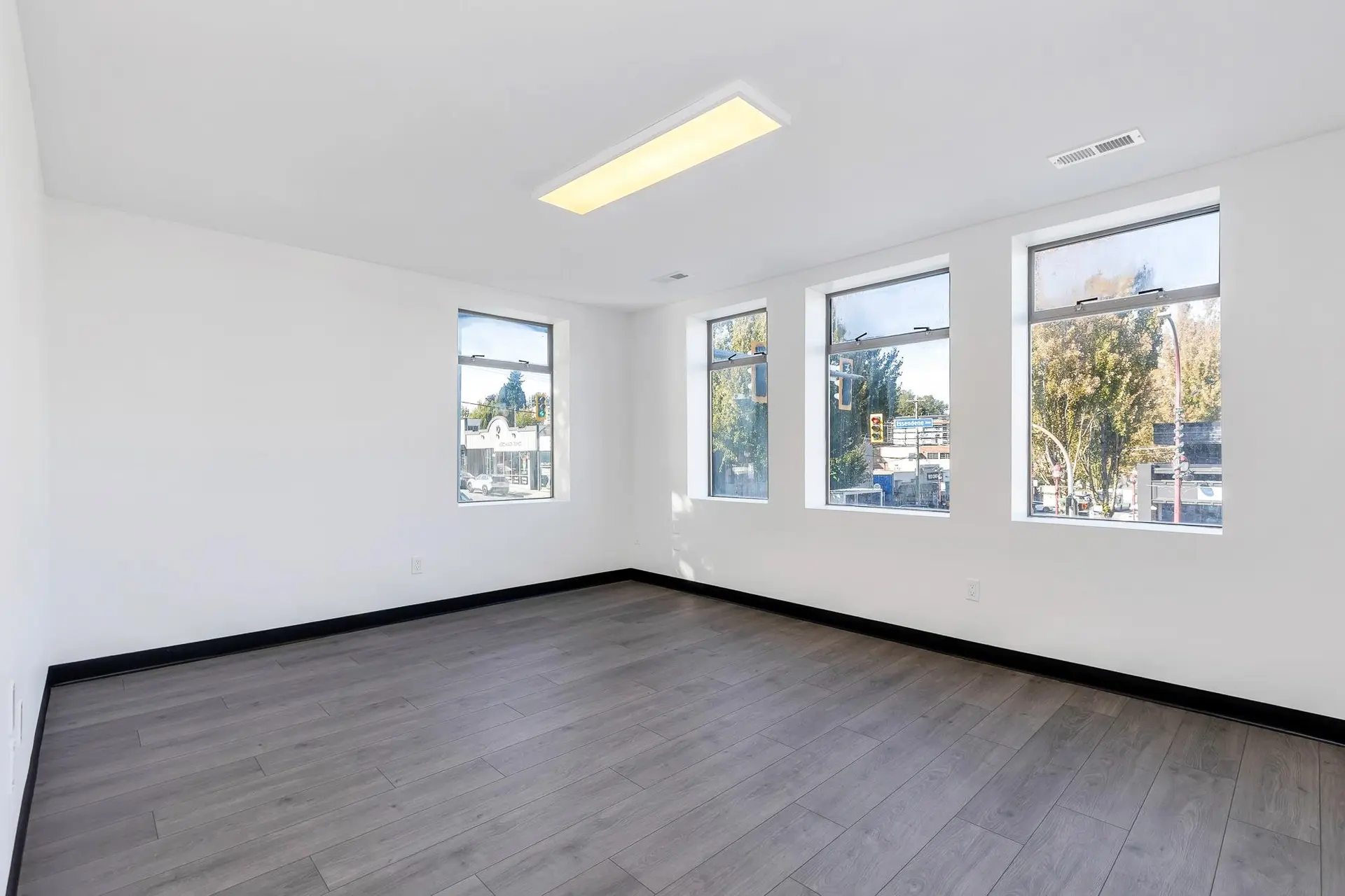 Property at #200 2568 MONTROSE AVENUE, Abbotsford, BC