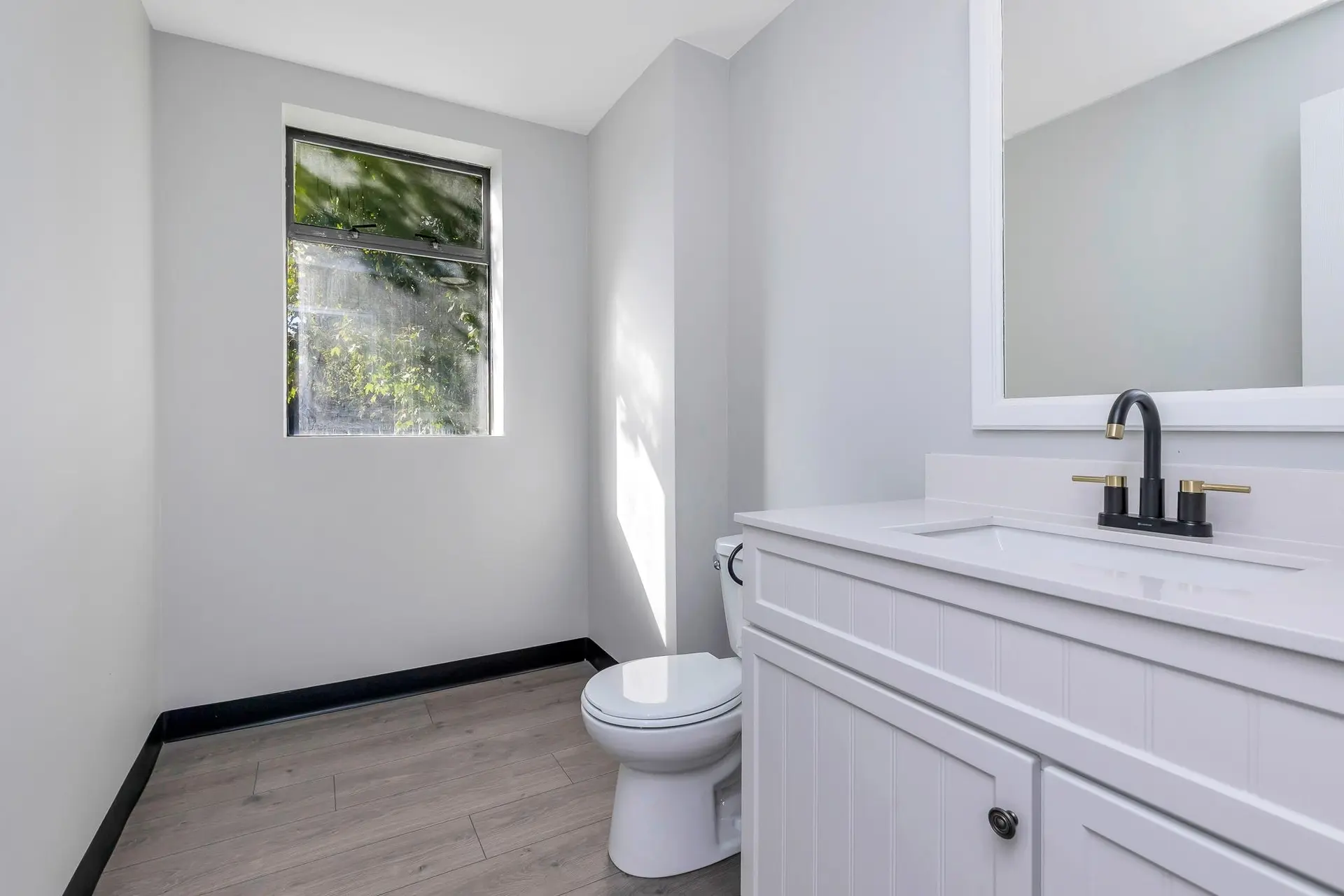 Property at #200 2568 MONTROSE AVENUE, Abbotsford, BC