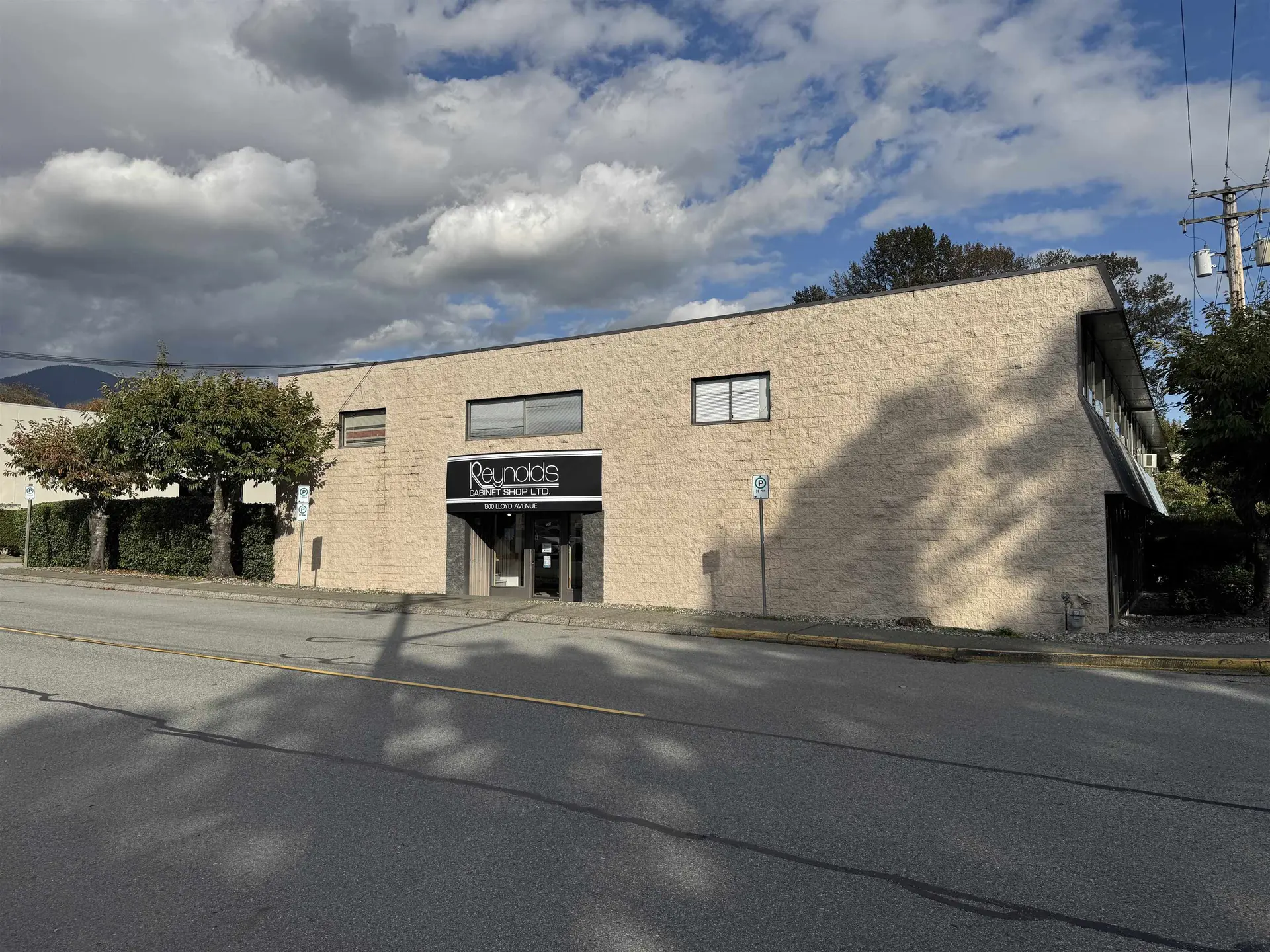 Property at 1300 LLOYD AVENUE, North Vancouver, BC