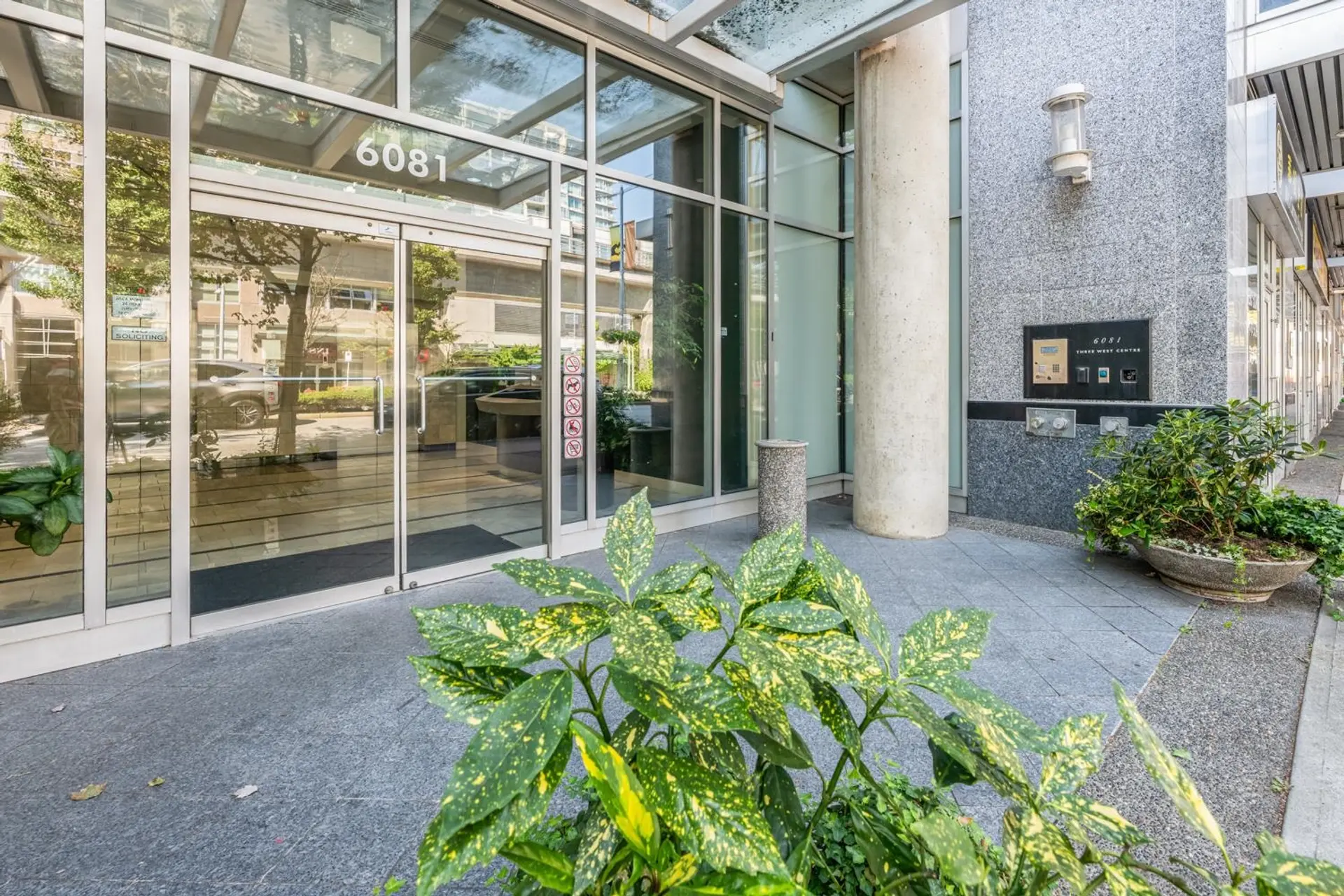 Property at 927,928,929-6081 NO. 3 ROAD, Richmond, BC