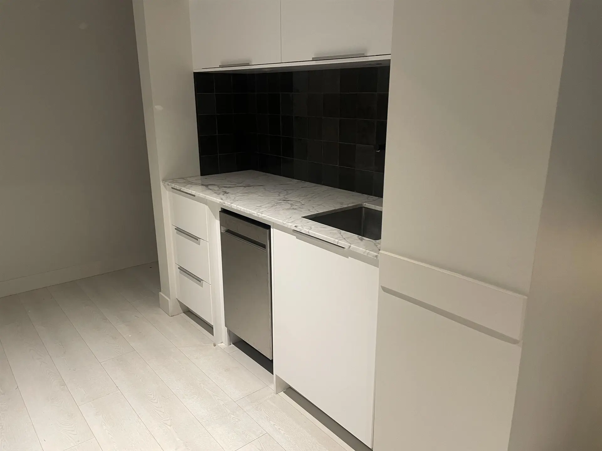 Property at #102 15240 THRIFT AVENUE, White Rock, BC