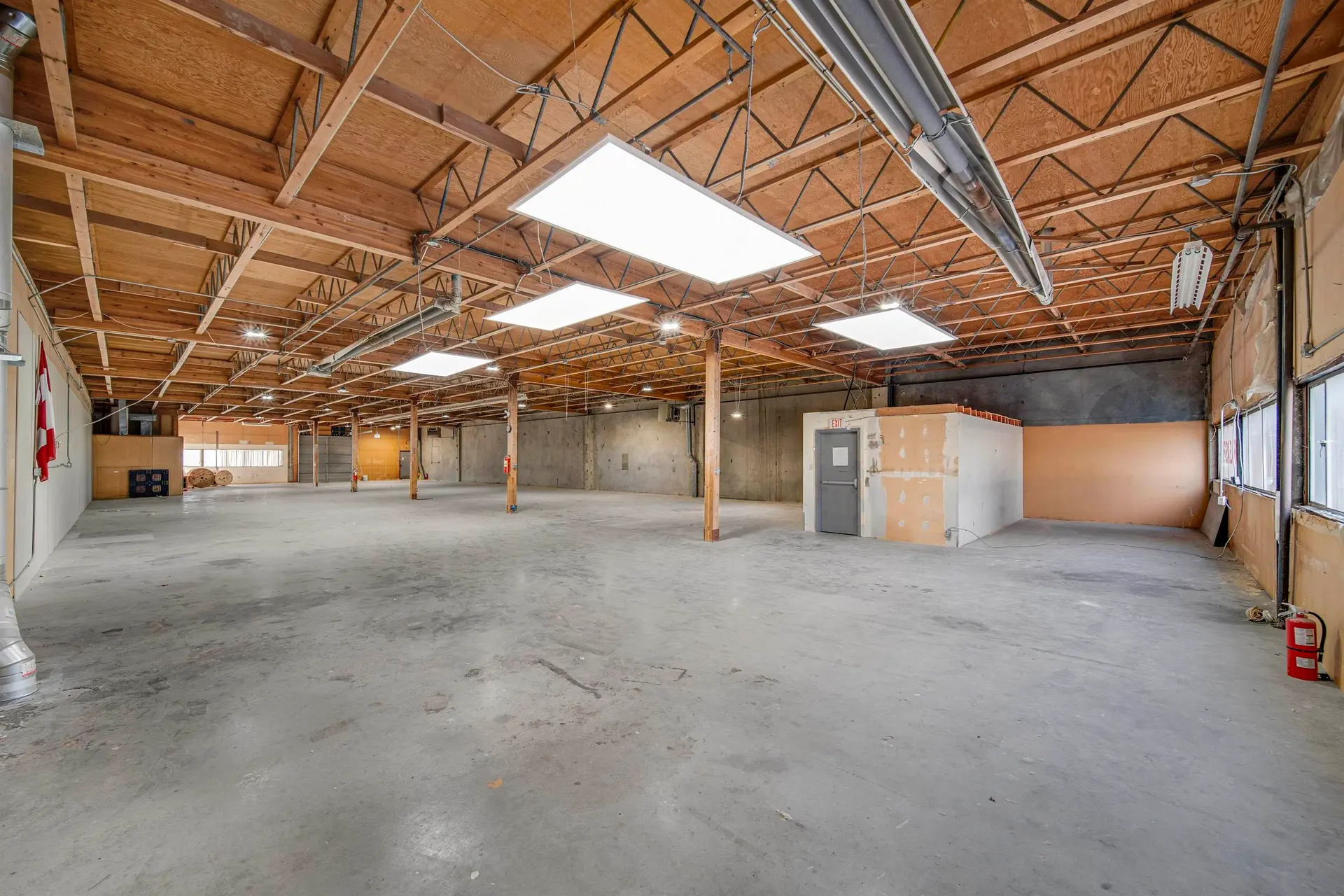 Property at 977 W 1ST STREET, North Vancouver, BC