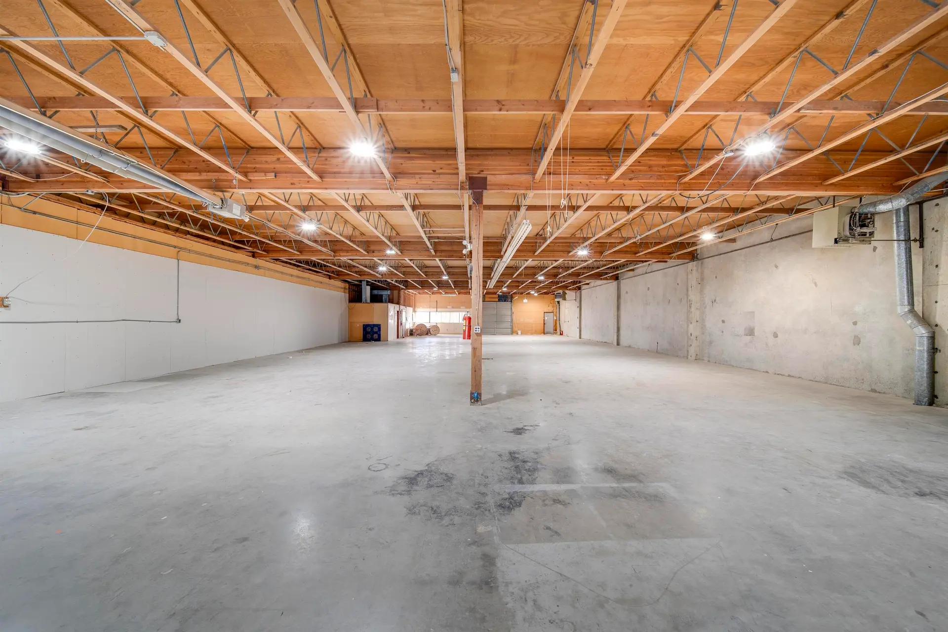 Property at 977 W 1ST STREET, North Vancouver, BC