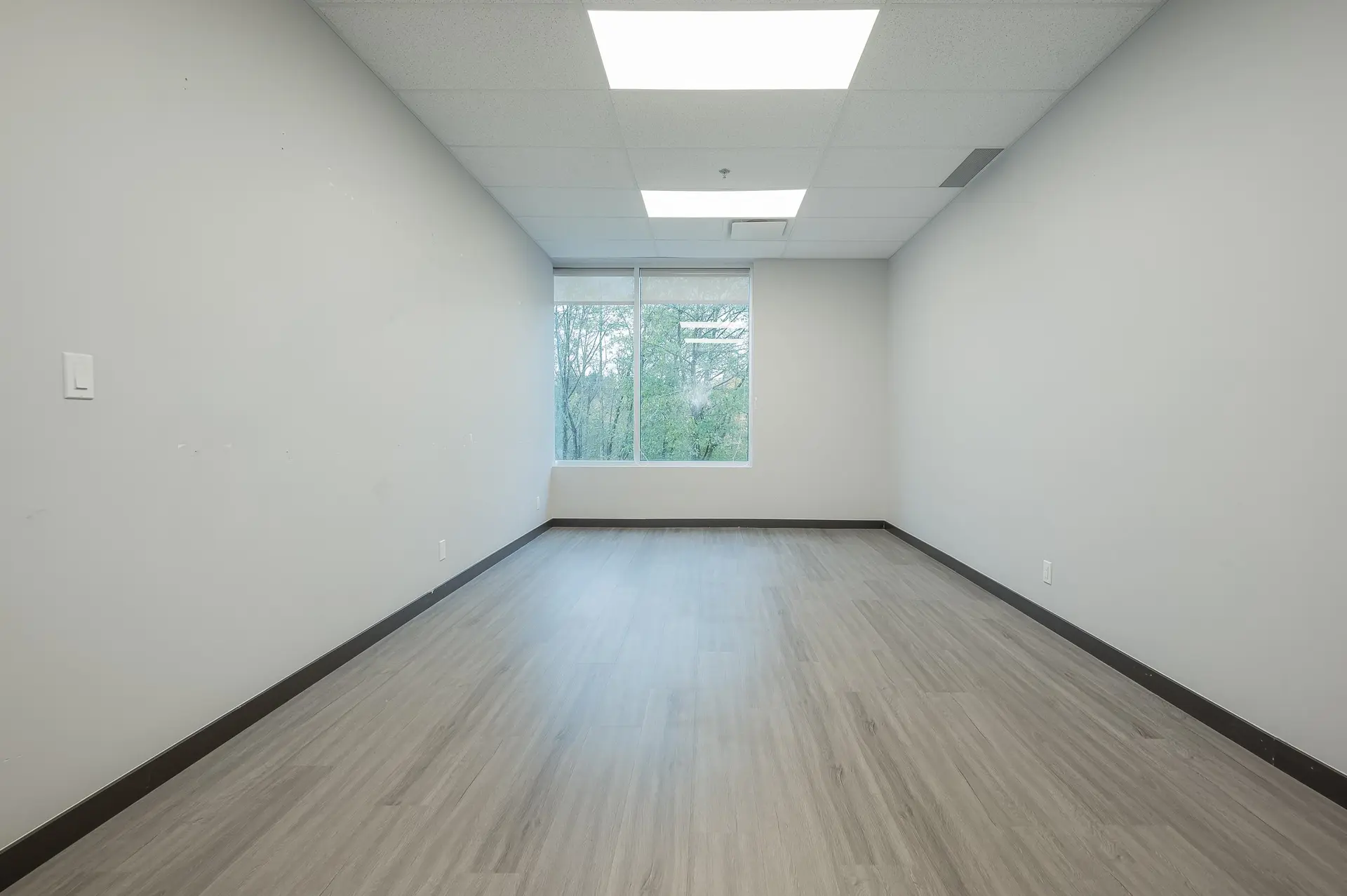 Property at #411 15336 31 AVENUE, Surrey, BC