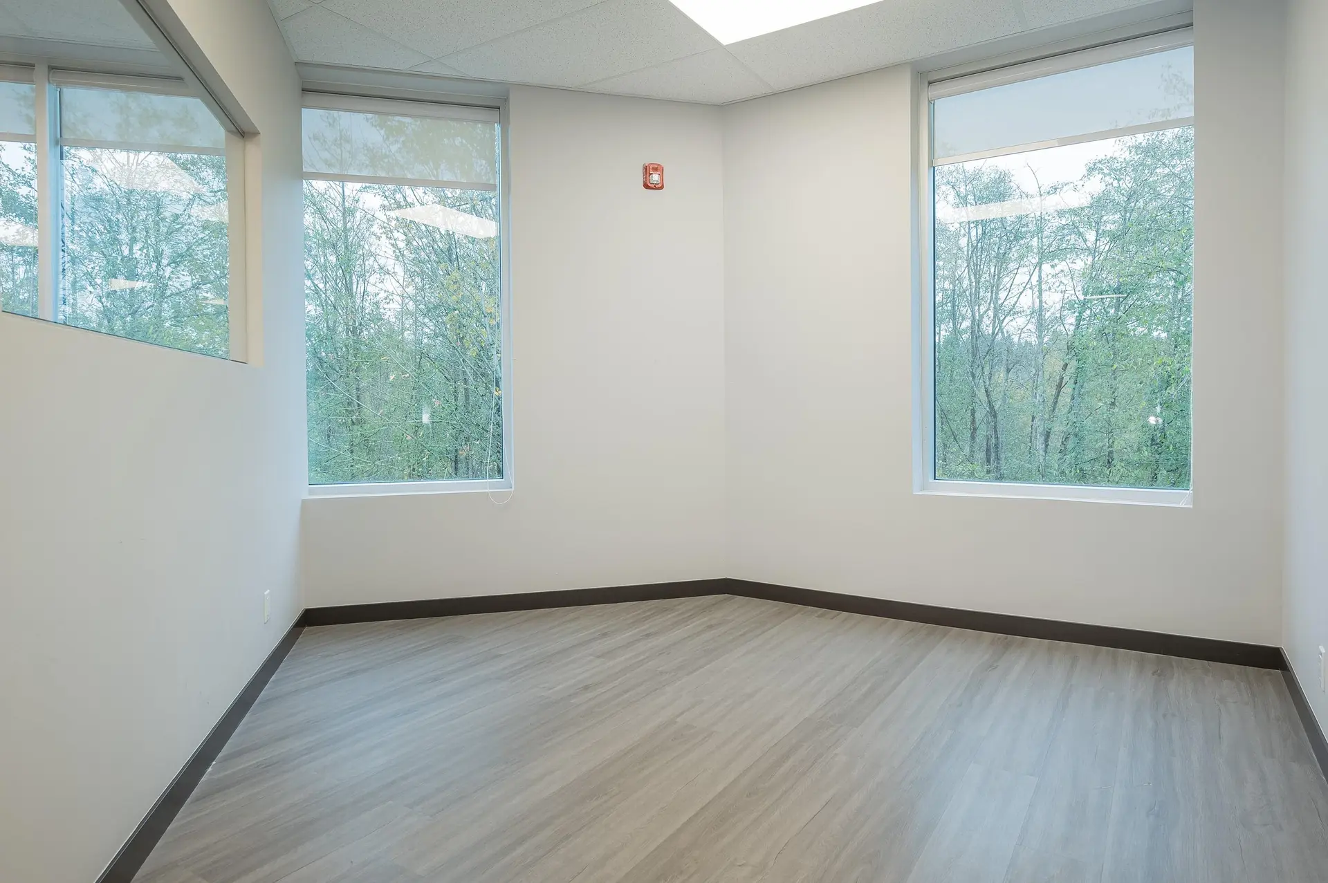 Property at #411 15336 31 AVENUE, Surrey, BC