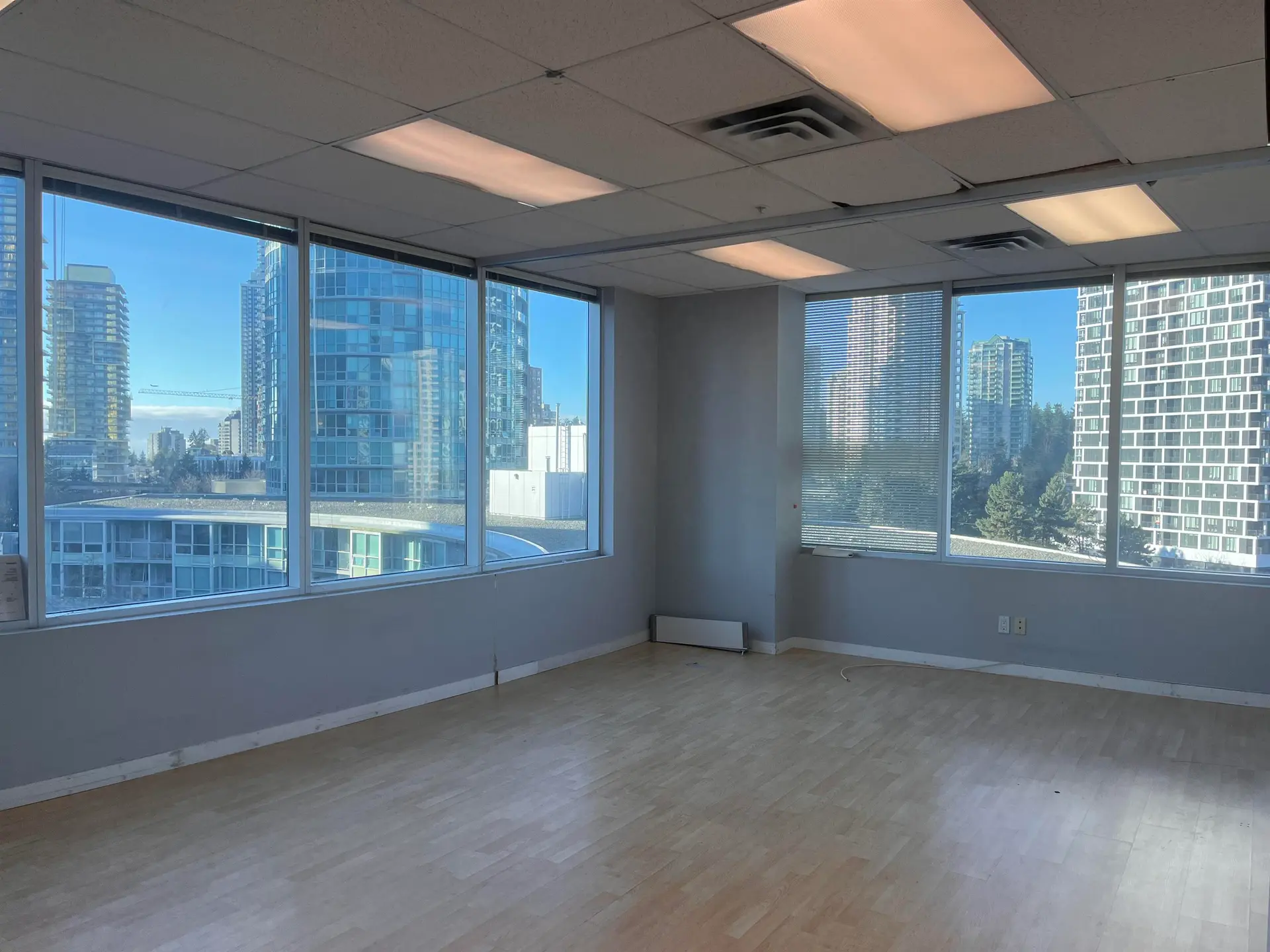 Property at #602 4538 KINGSWAY, Burnaby, BC