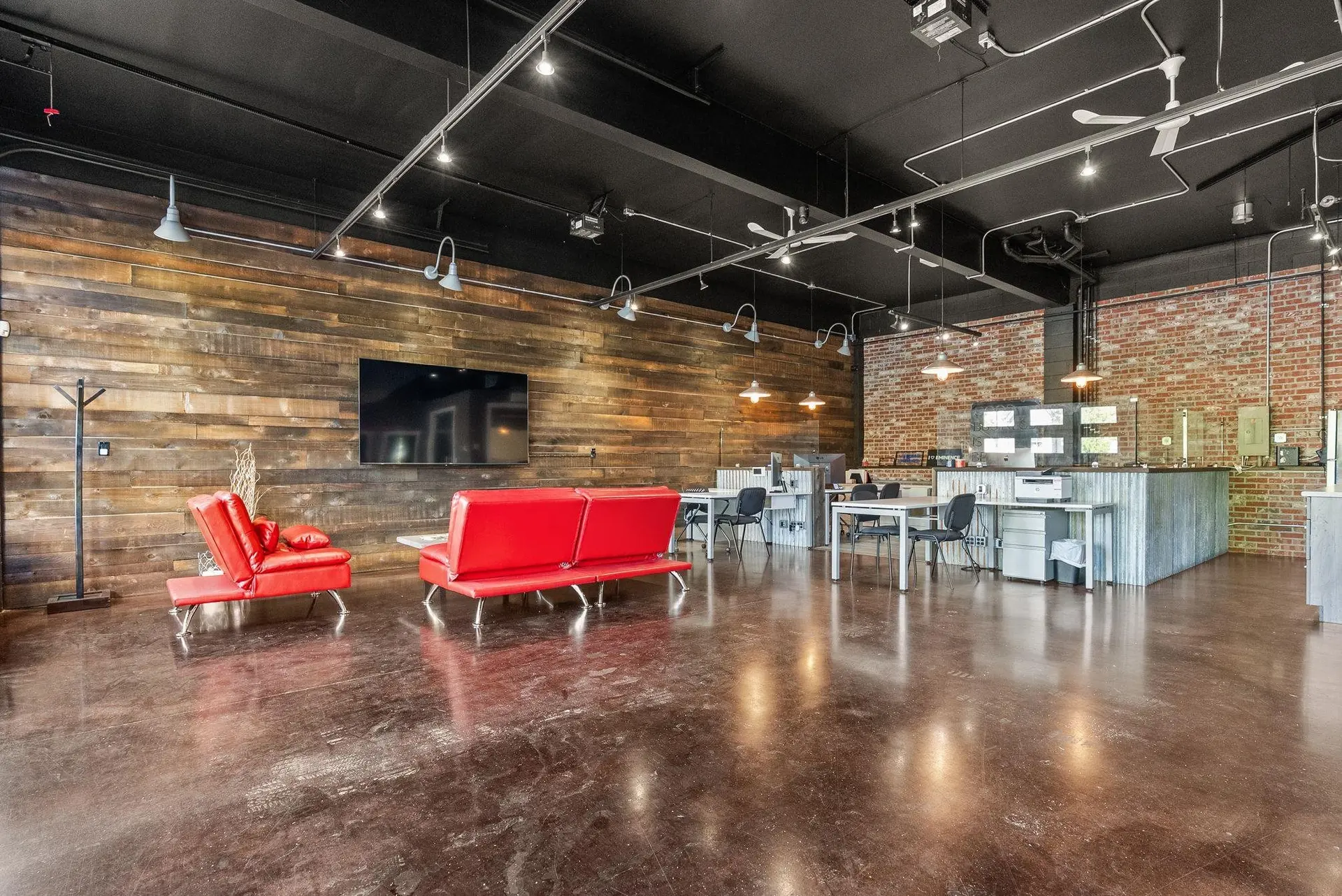 Property at 2570 KING GEORGE BOULEVARD, Surrey, BC