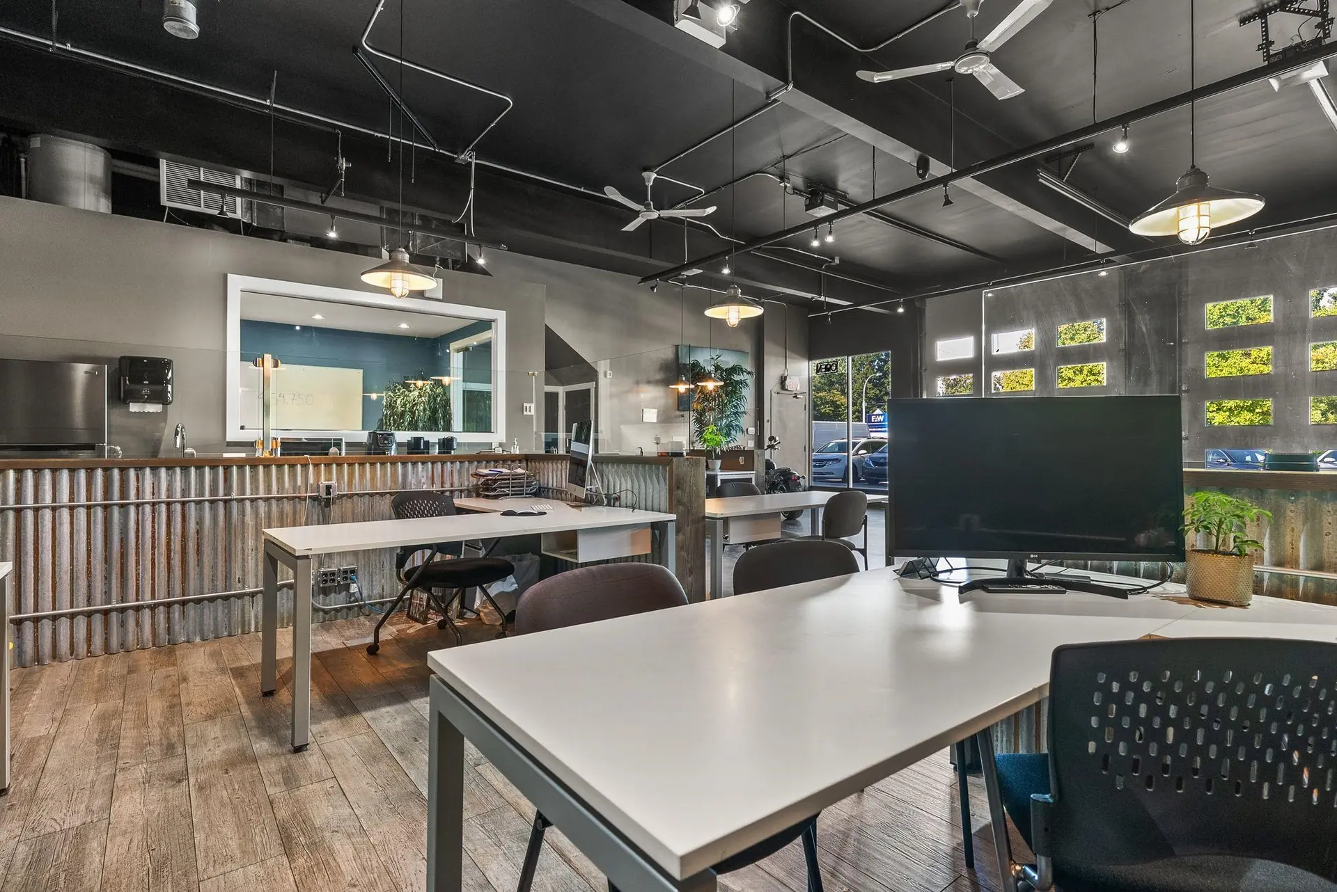 Property at 2570 KING GEORGE BOULEVARD, Surrey, BC