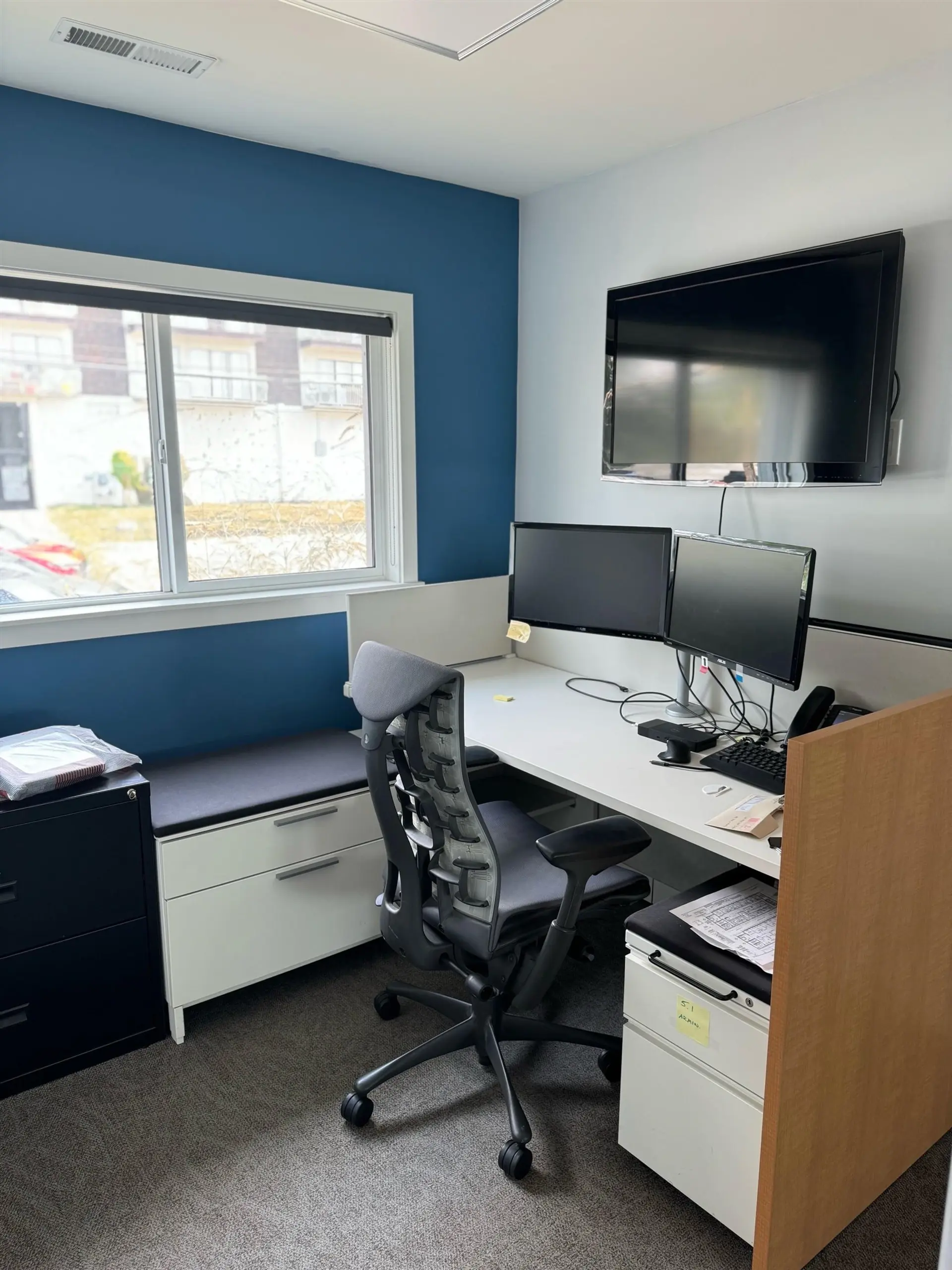 Property at #300 310 EAST ESPLANADE, North Vancouver, BC