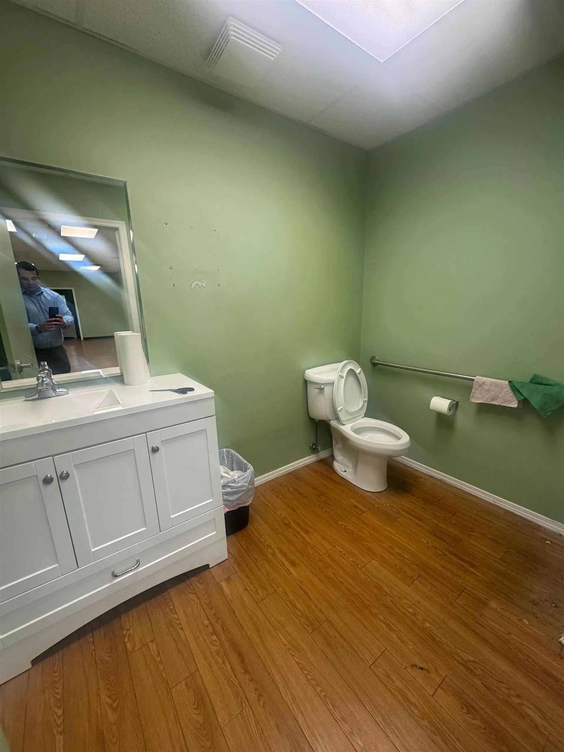 Property at #2108-2109 1225 KINGSWAY AVENUE, Port Coquitlam, BC