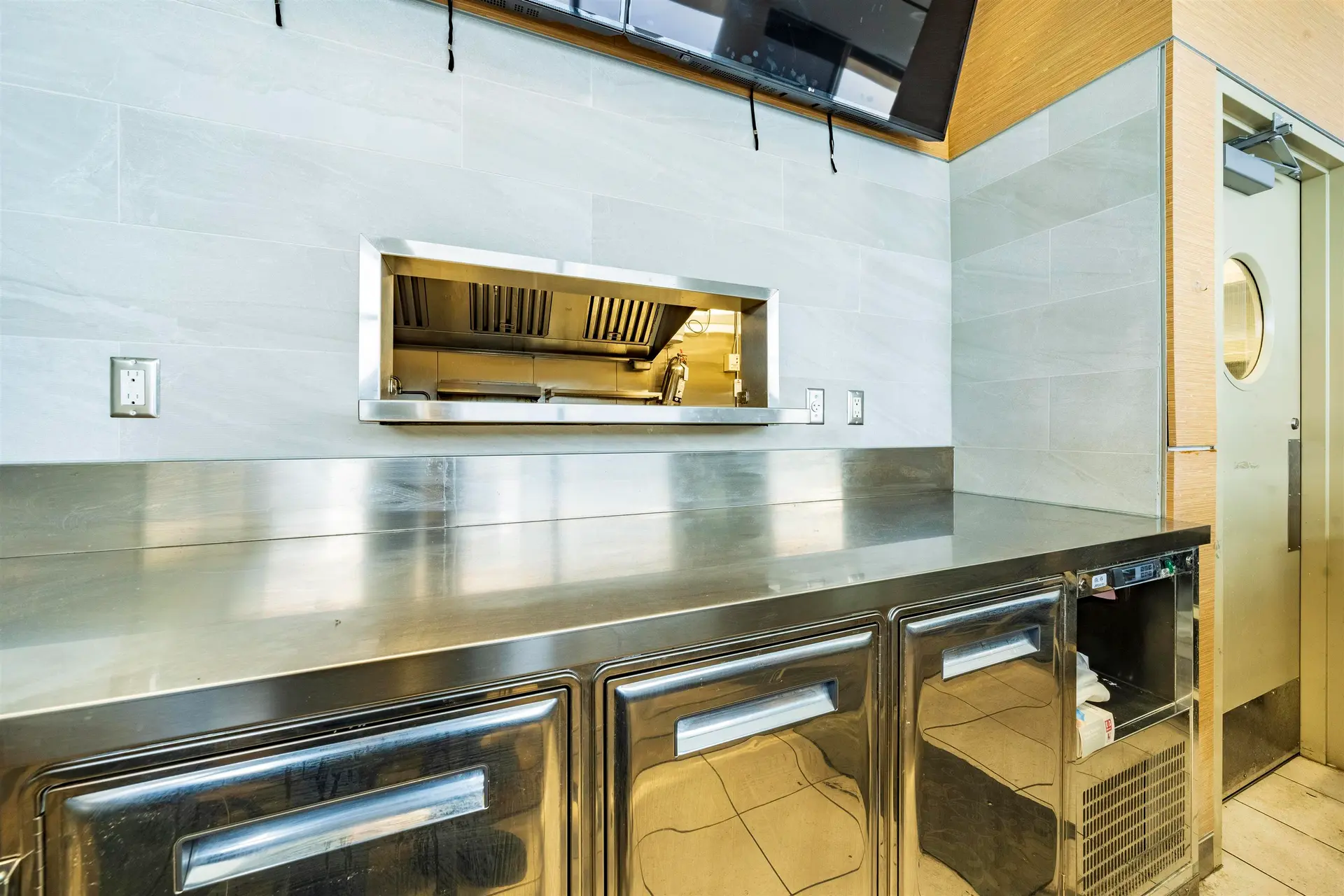 Property at #3320 4000 NO. 3 ROAD, Richmond, BC