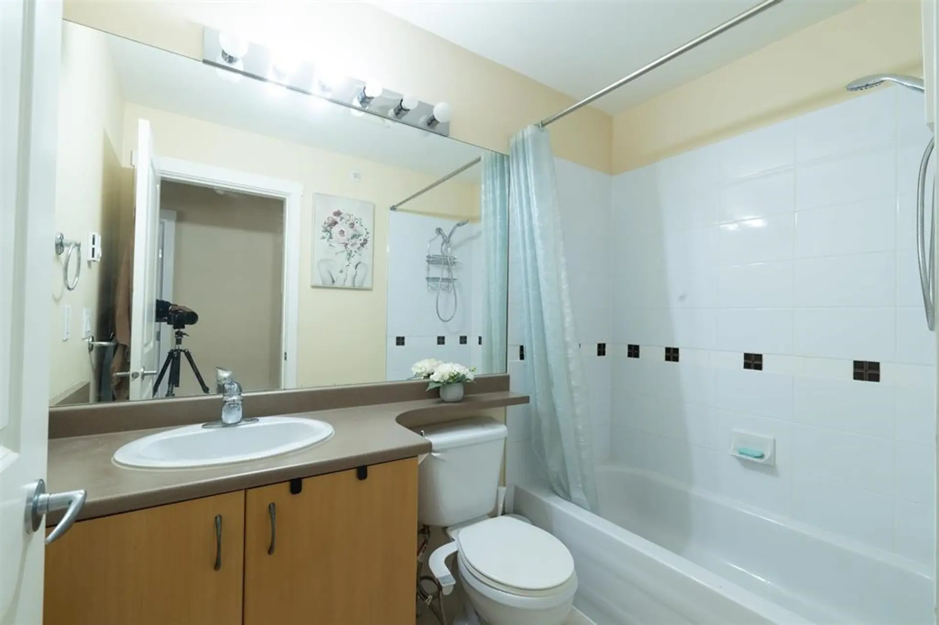 Property at 19537 FRASER HIGHWAY, Surrey, BC