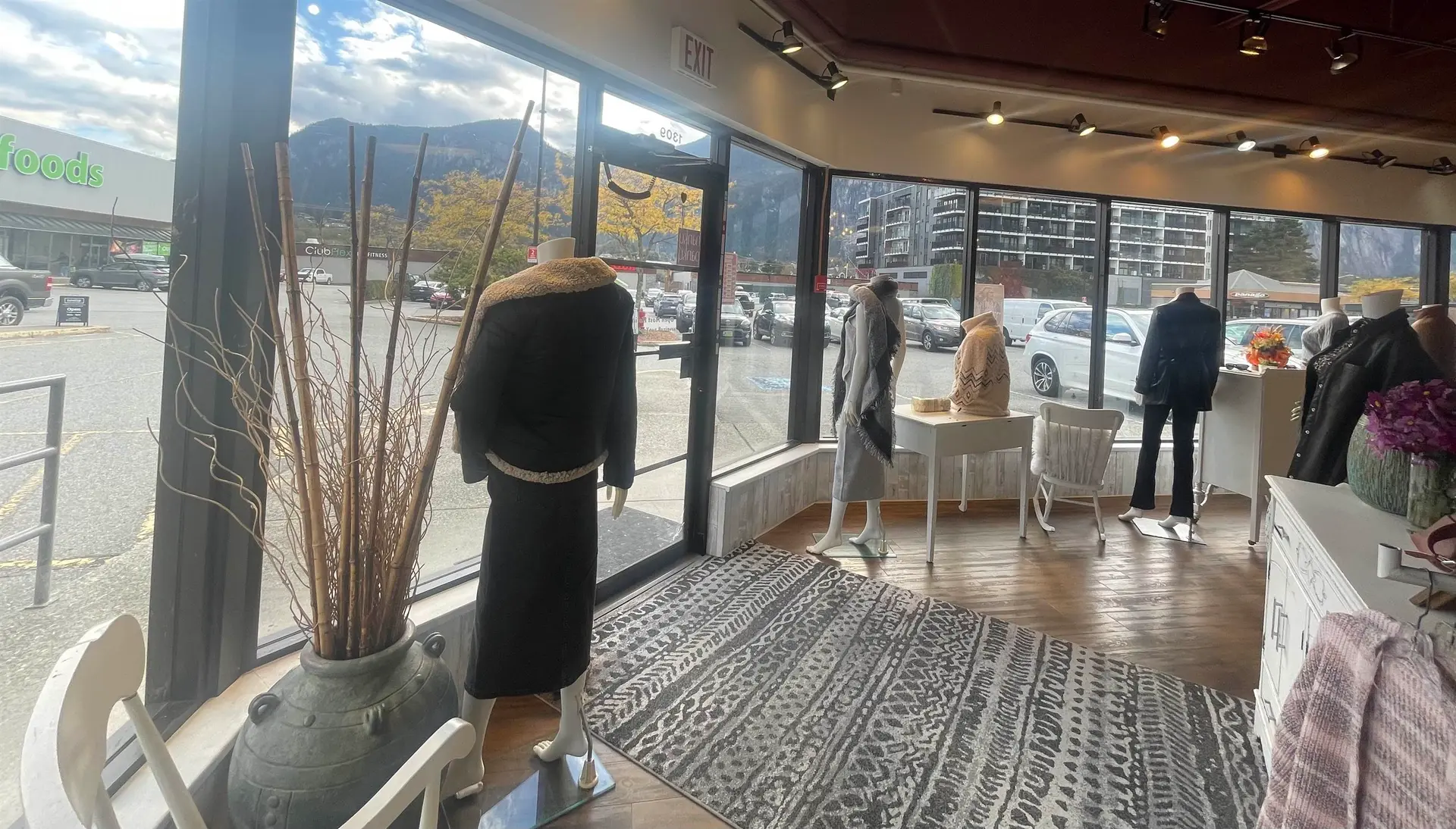 Property at 1309 PEMBERTON AVENUE, Squamish, BC