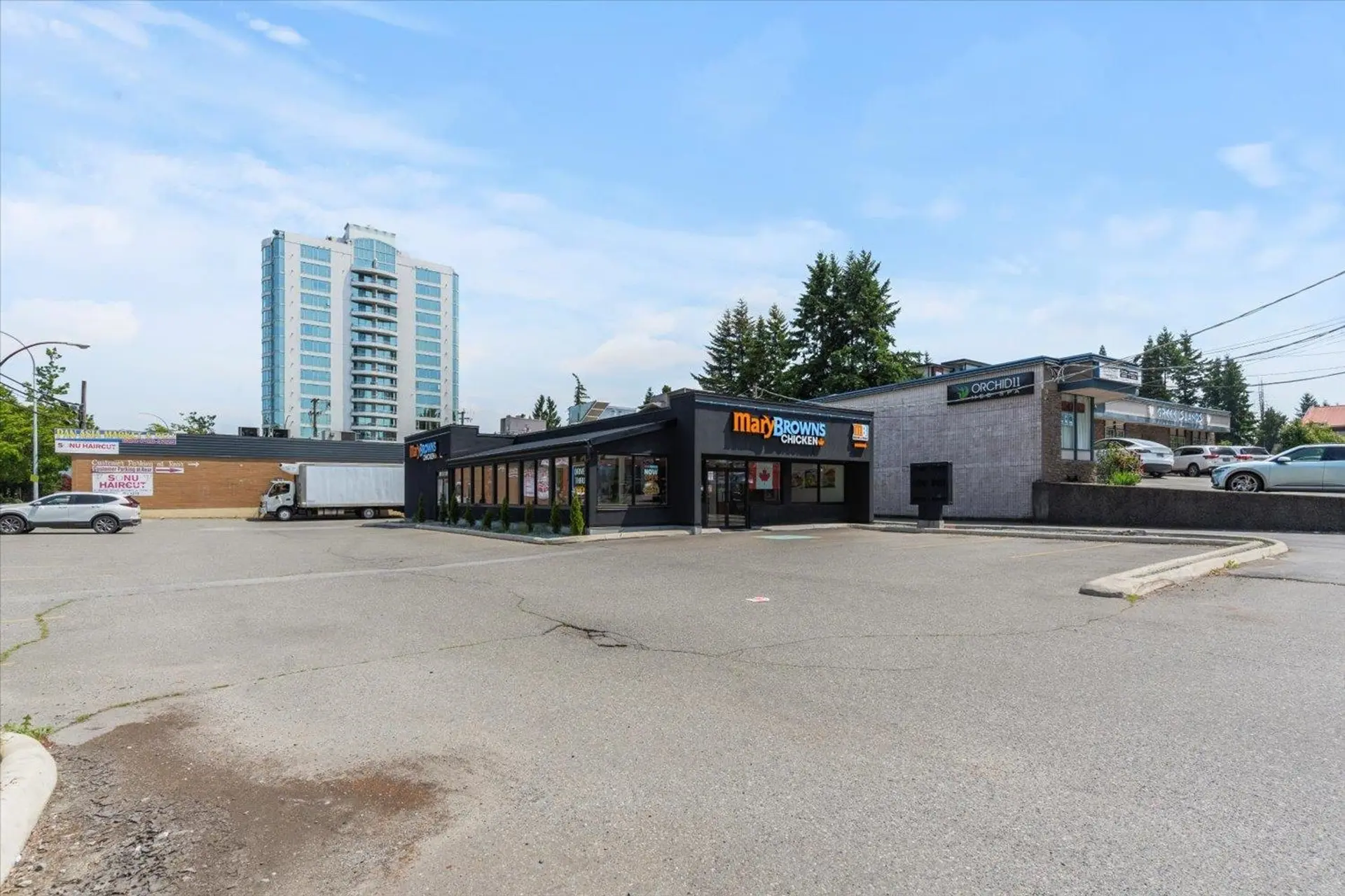 Property at 32260 SOUTH FRASER WAY, Abbotsford, BC