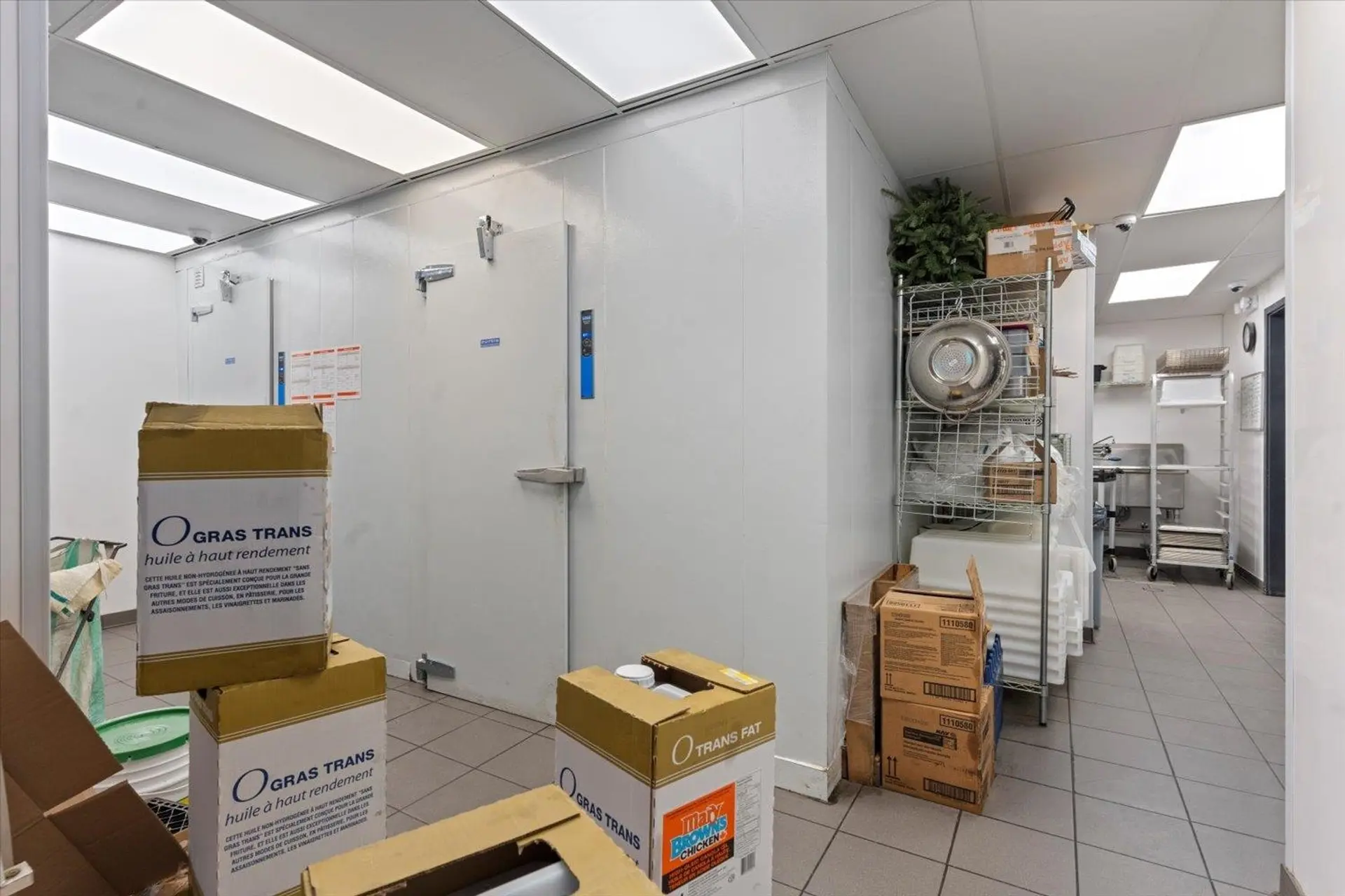 Property at 32260 SOUTH FRASER WAY, Abbotsford, BC