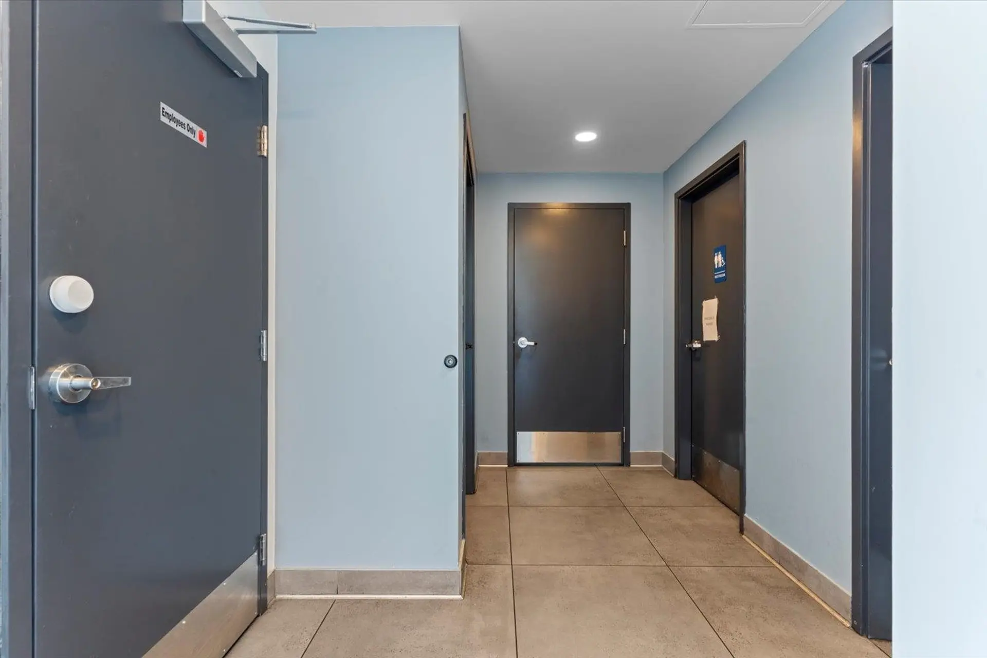 Property at 32260 SOUTH FRASER WAY, Abbotsford, BC