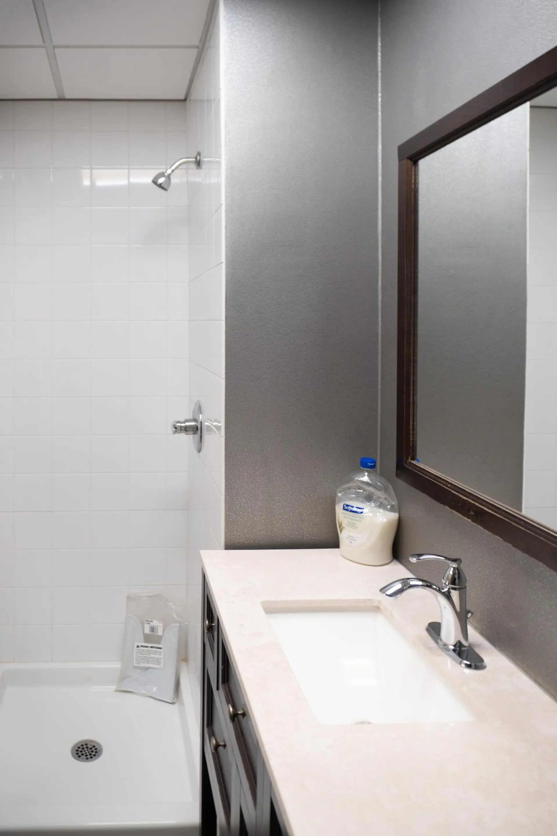 Property at 105-2544 DOUGLAS ROAD, Burnaby, BC