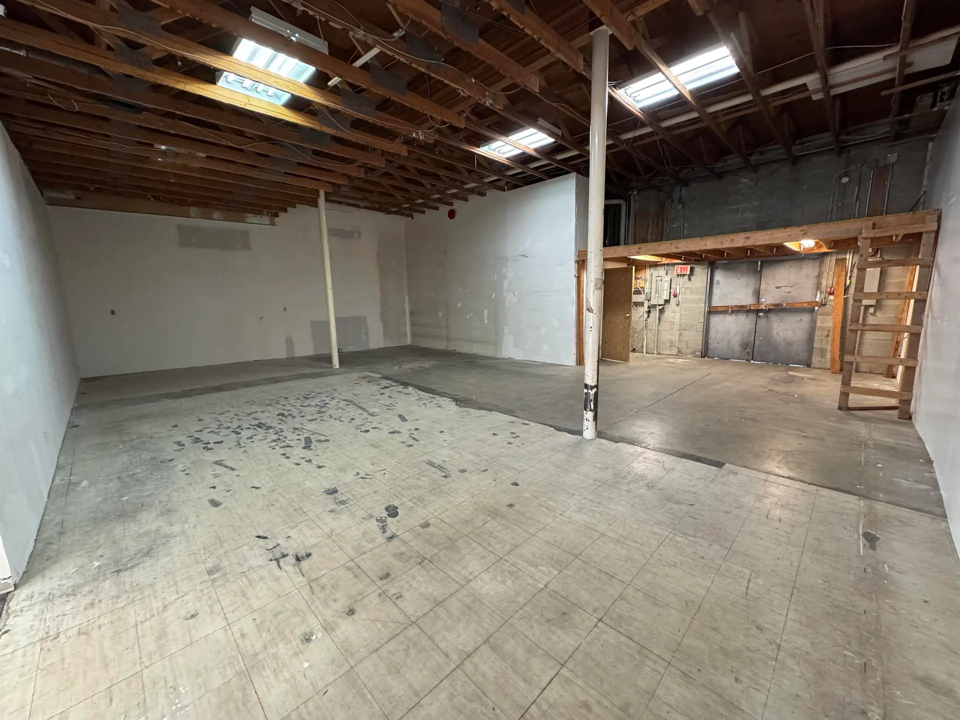 Property at #8 15551 FRASER HIGHWAY, Surrey, BC