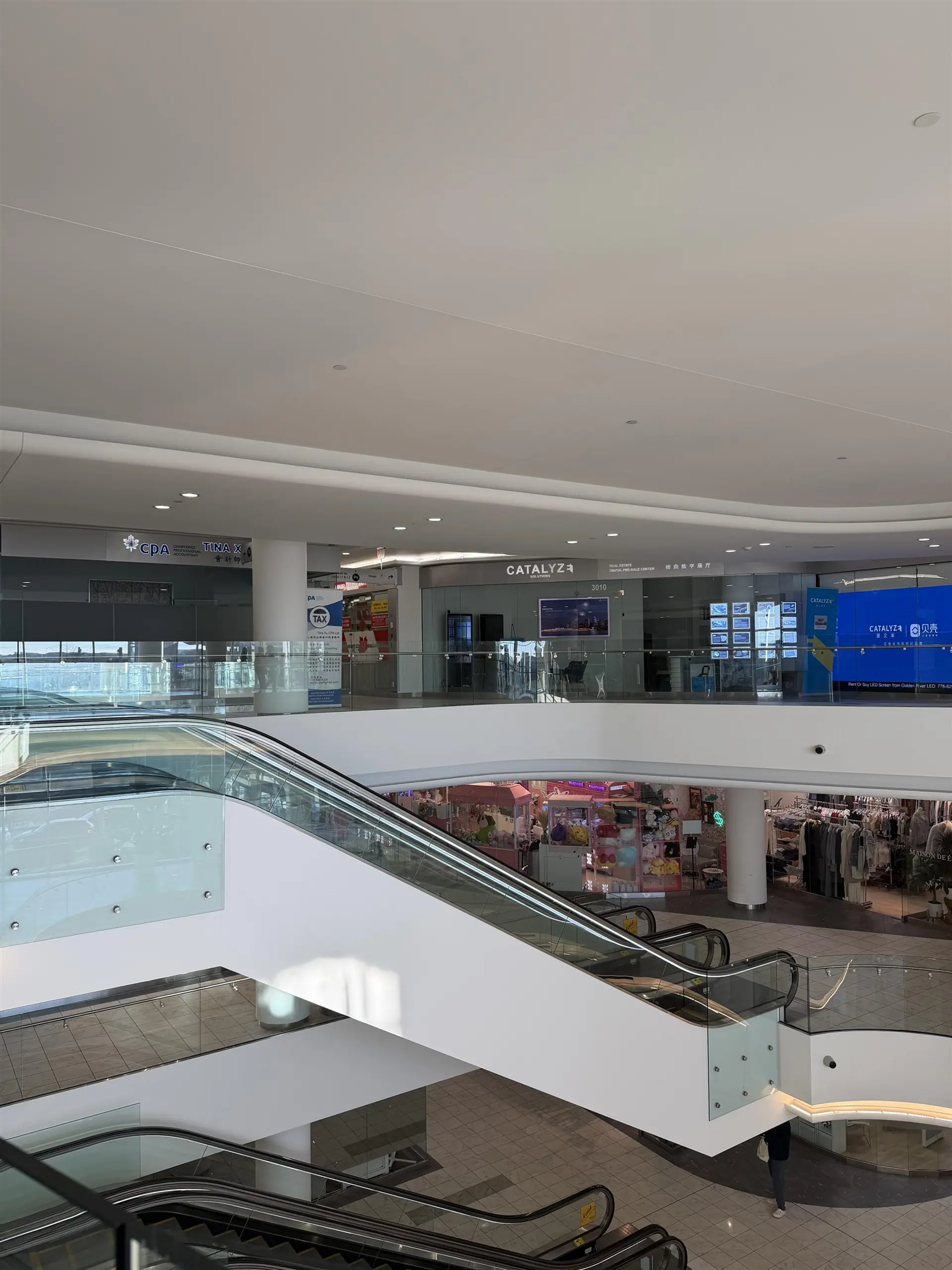 Property at #3020 4000 NO. 3 ROAD, Richmond, BC