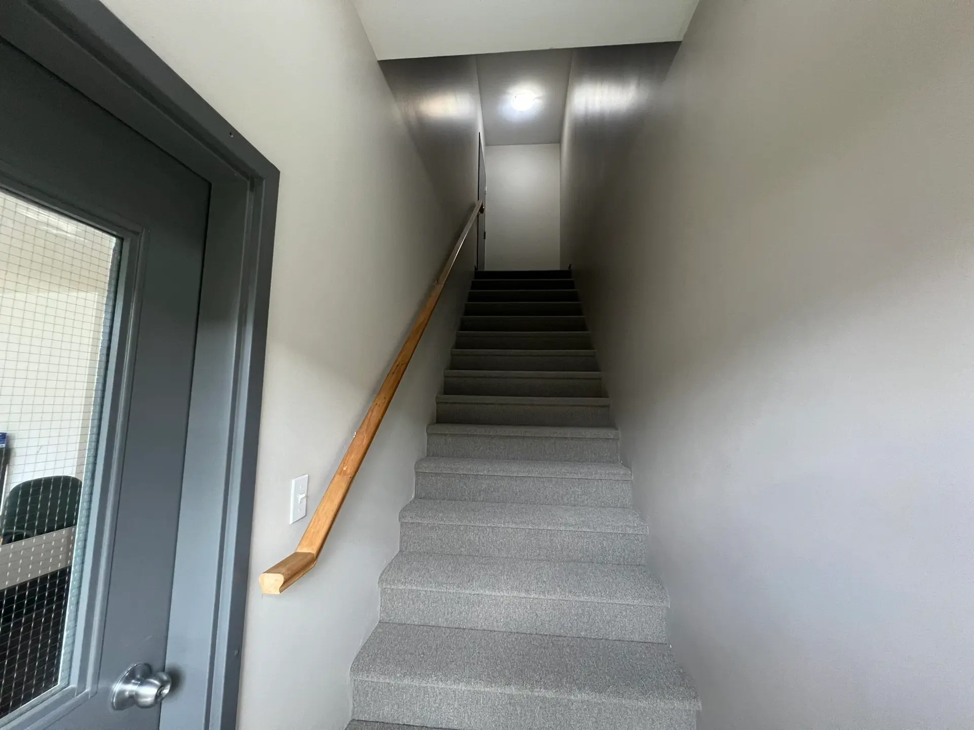 #B UPPER 7156 GILLEY AVENUE - Image 7