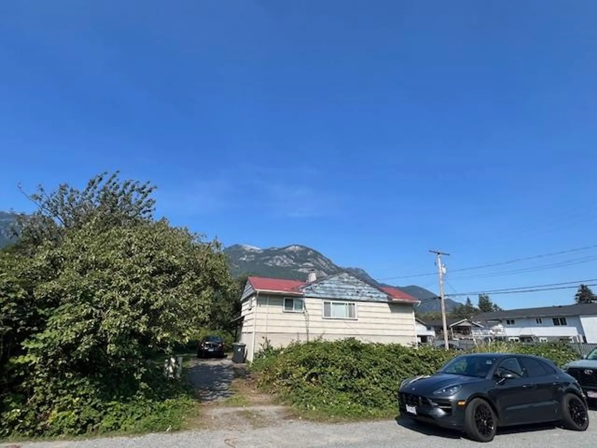 Property at 1246 VICTORIA STREET, Squamish, BC