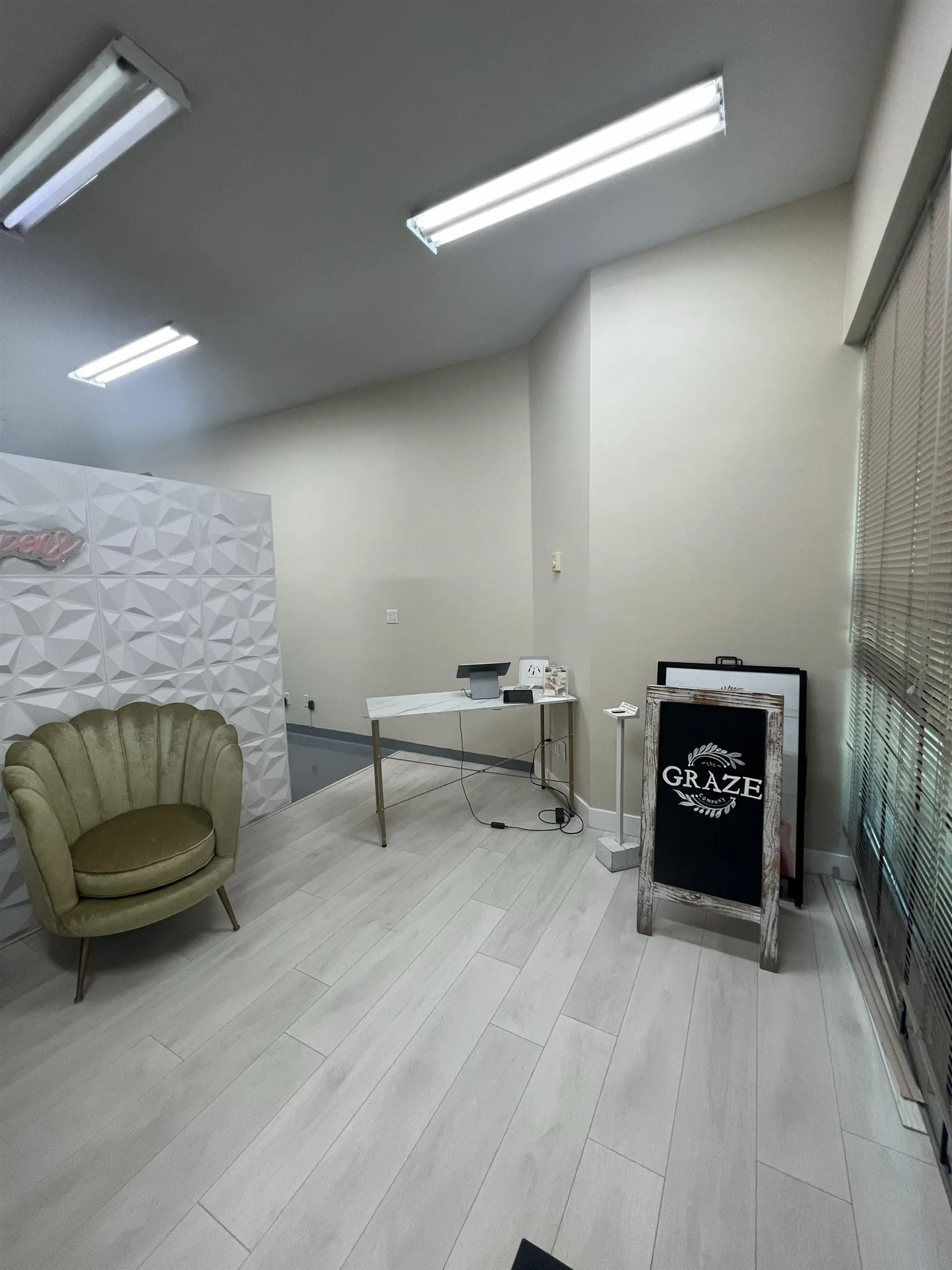 #105 3993 HENNING DRIVE - Image 10