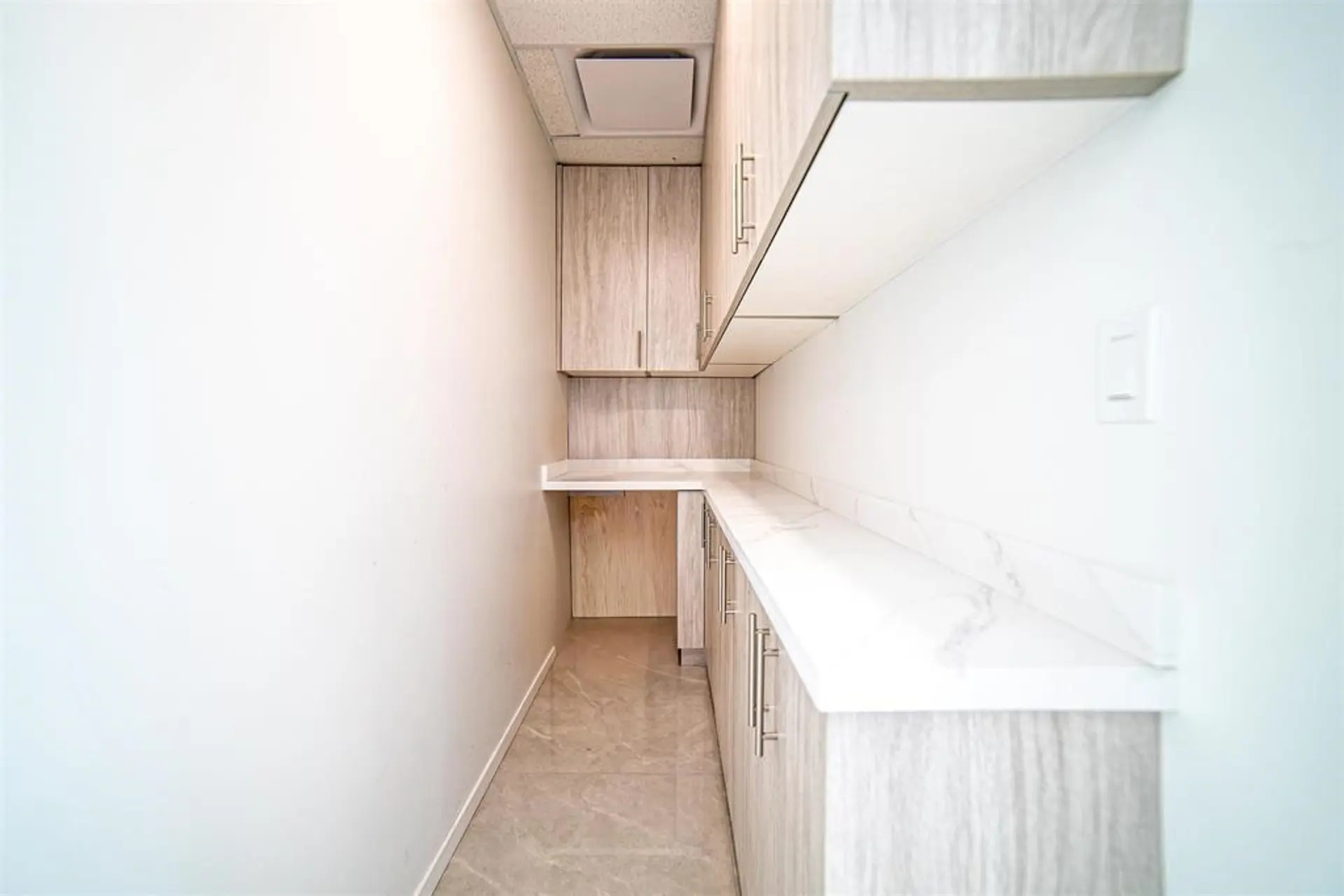 Property at #915 6388 NO. 3 ROAD, Richmond, BC