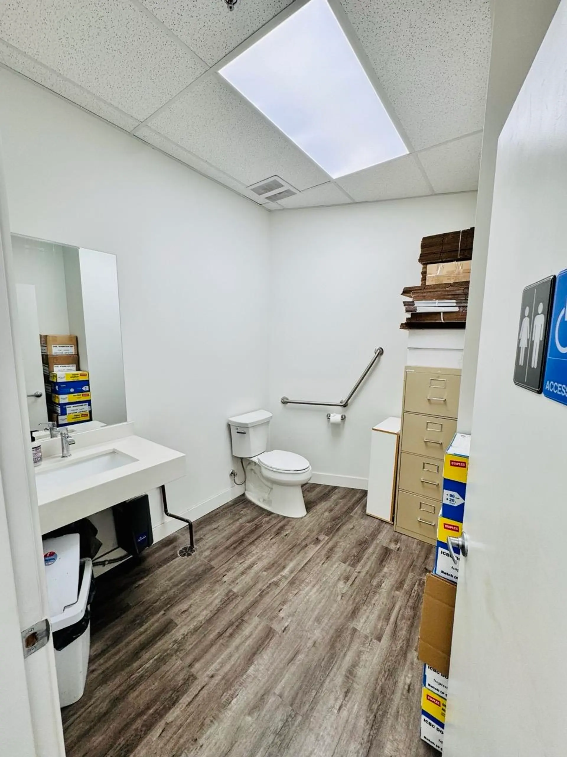 Property at #105 6281 KINGSWAY, Burnaby, BC