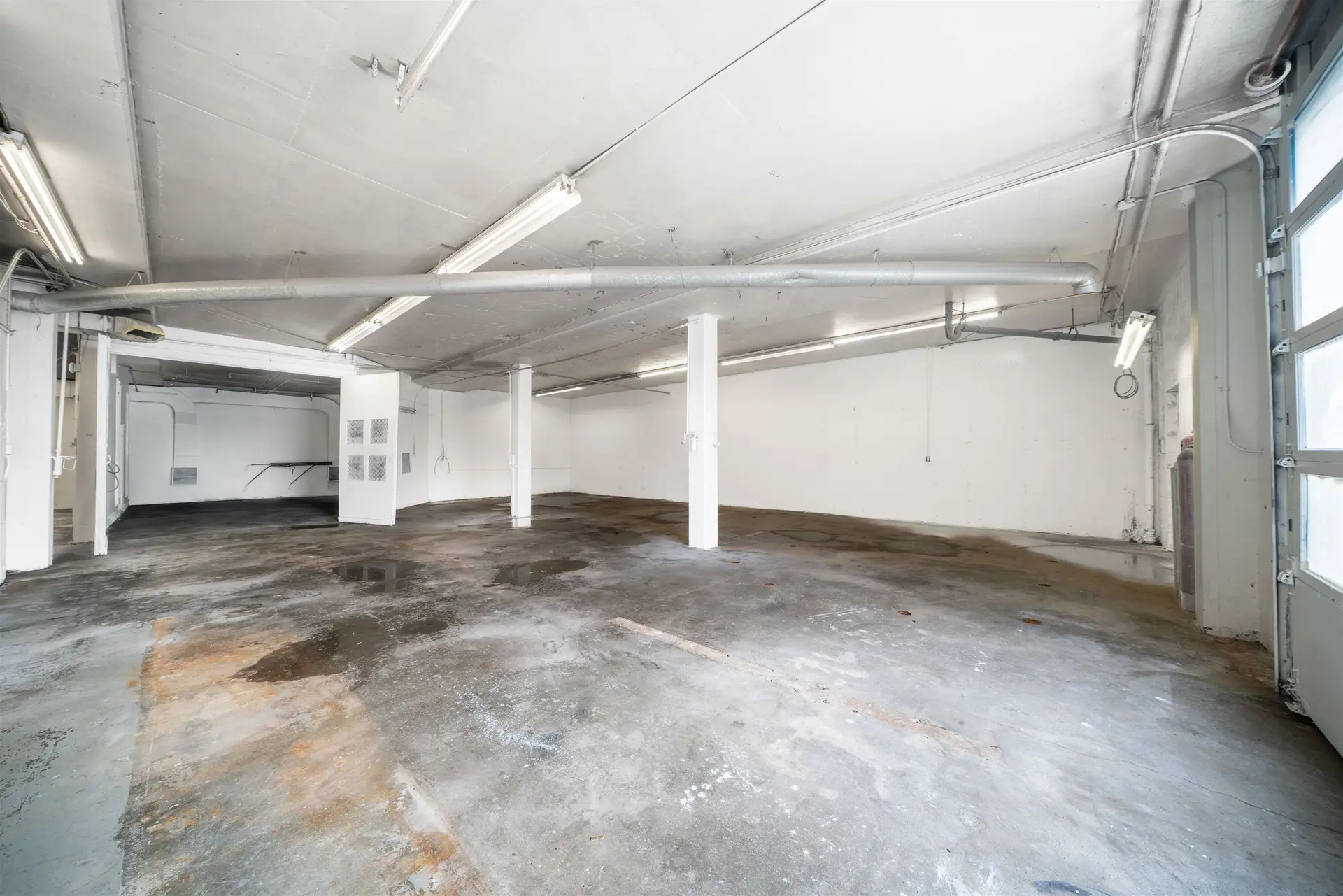 Property at B 576 LOUGHEED HIGHWAY, Coquitlam, BC