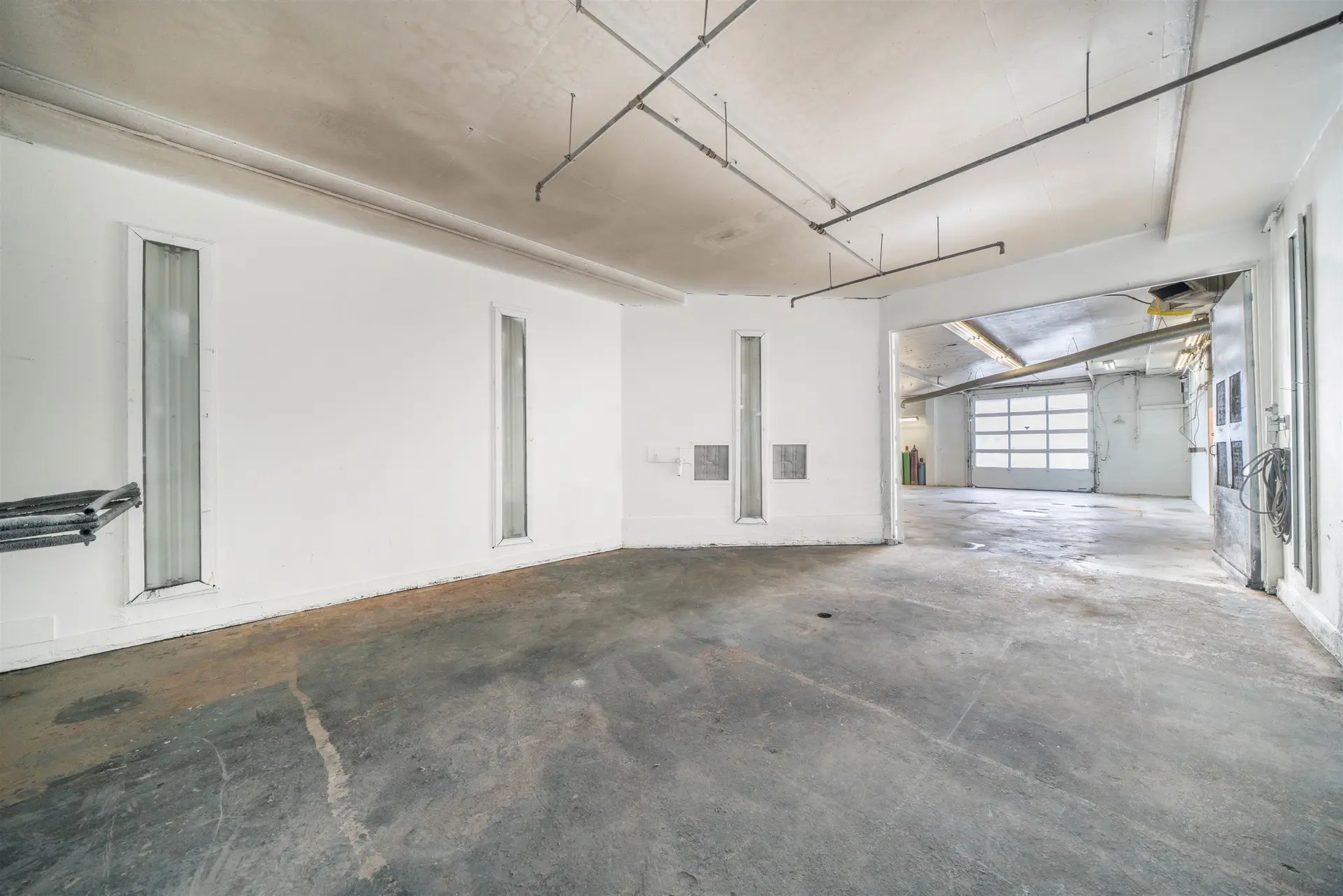 Property at B 576 LOUGHEED HIGHWAY, Coquitlam, BC