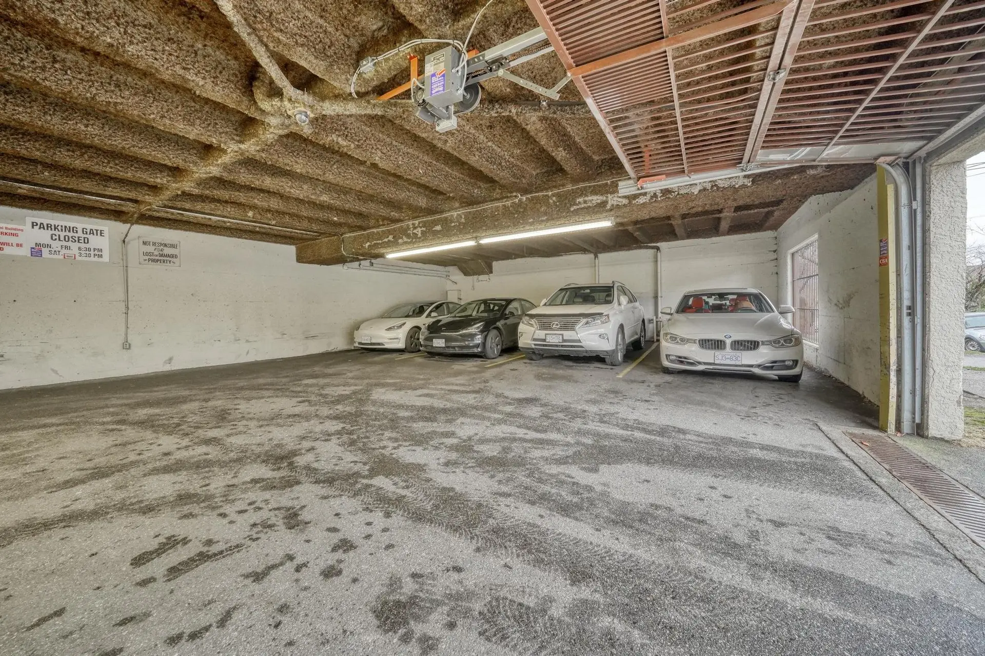 Property at #2 3039 KINGSWAY, Vancouver, BC