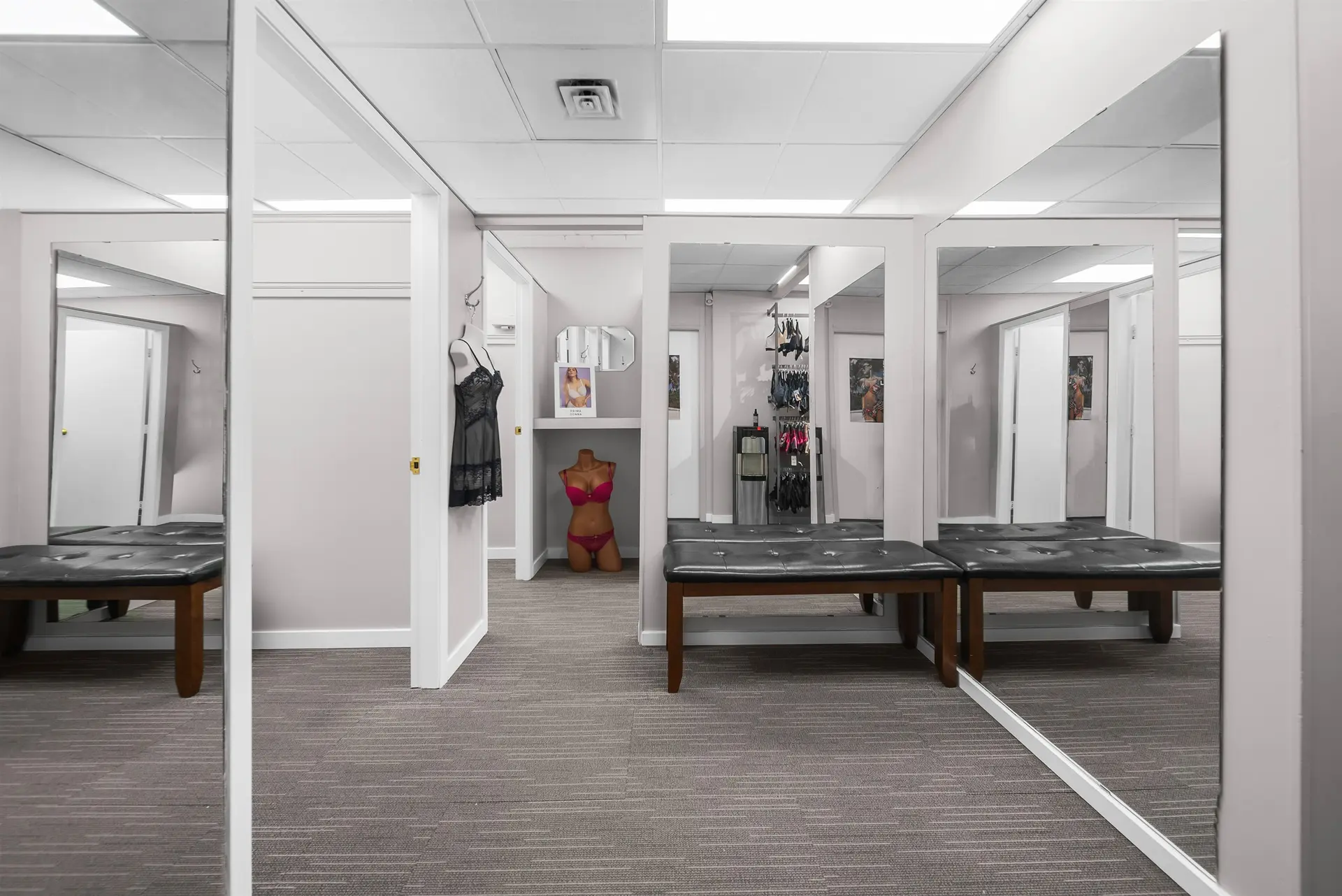 Property at #4 2630 BOURQUIN CRESCENT, Abbotsford, BC