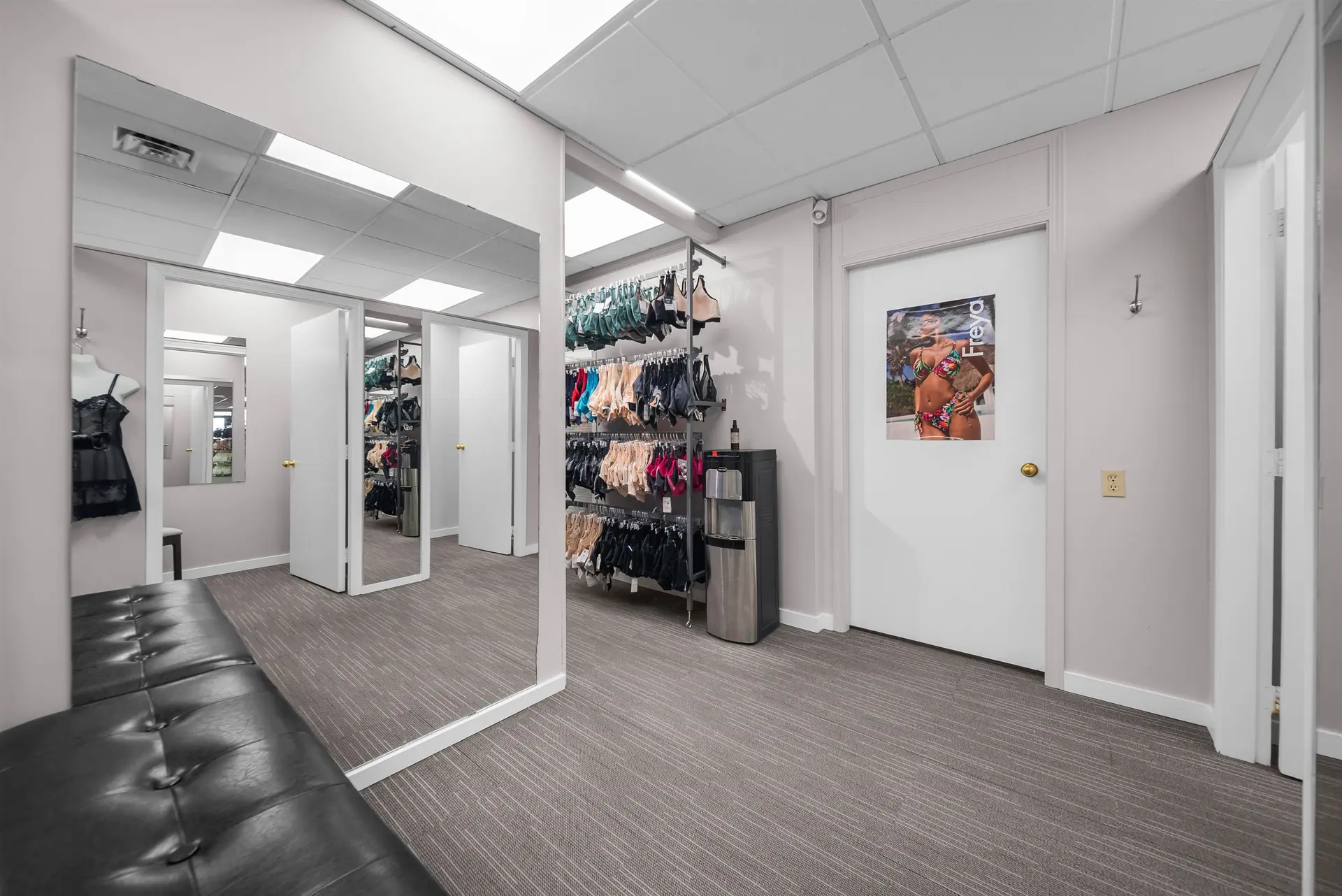 Property at #4 2630 BOURQUIN CRESCENT, Abbotsford, BC