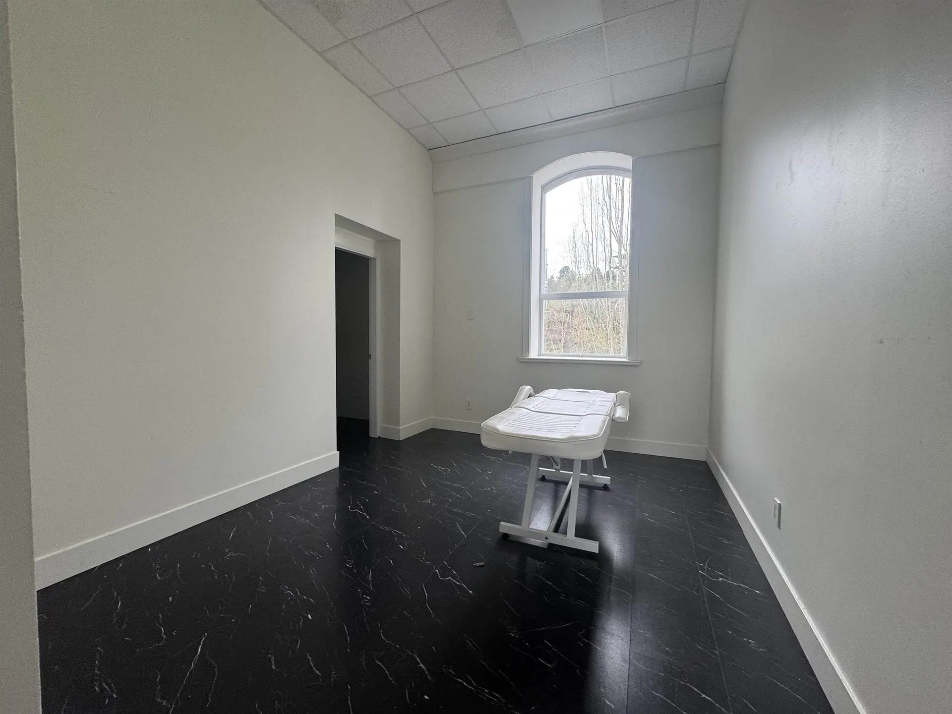 Property at 319 GOVERNORS COURT, New Westminster, BC