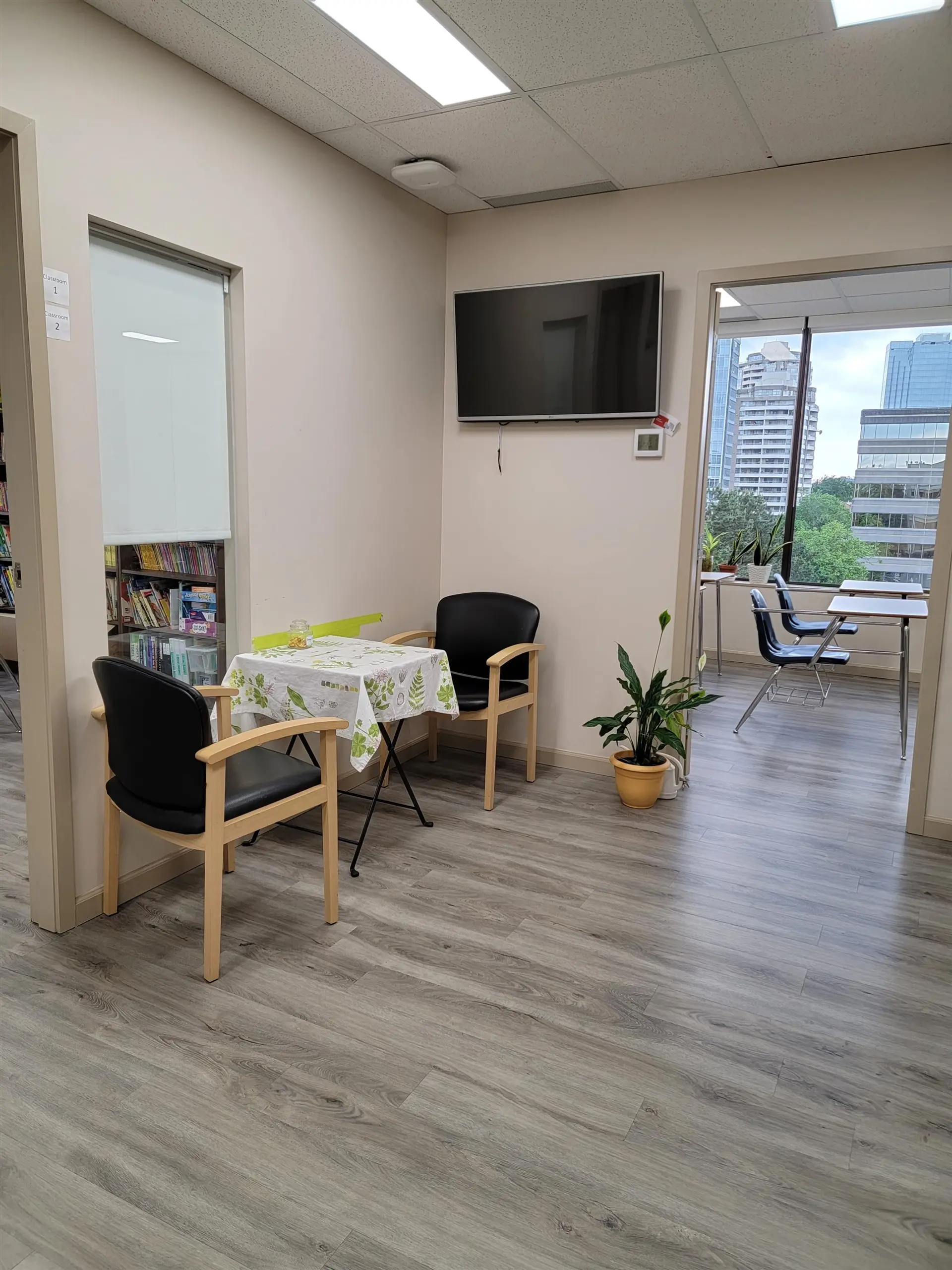 #510 5050 KINGSWAY - Image 5