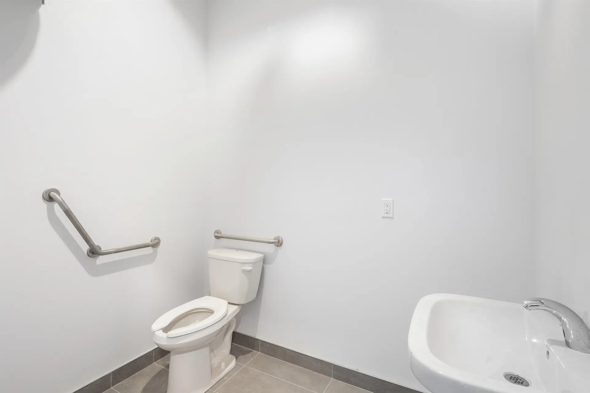 Property at 1635 MARINE DRIVE, North Vancouver, BC