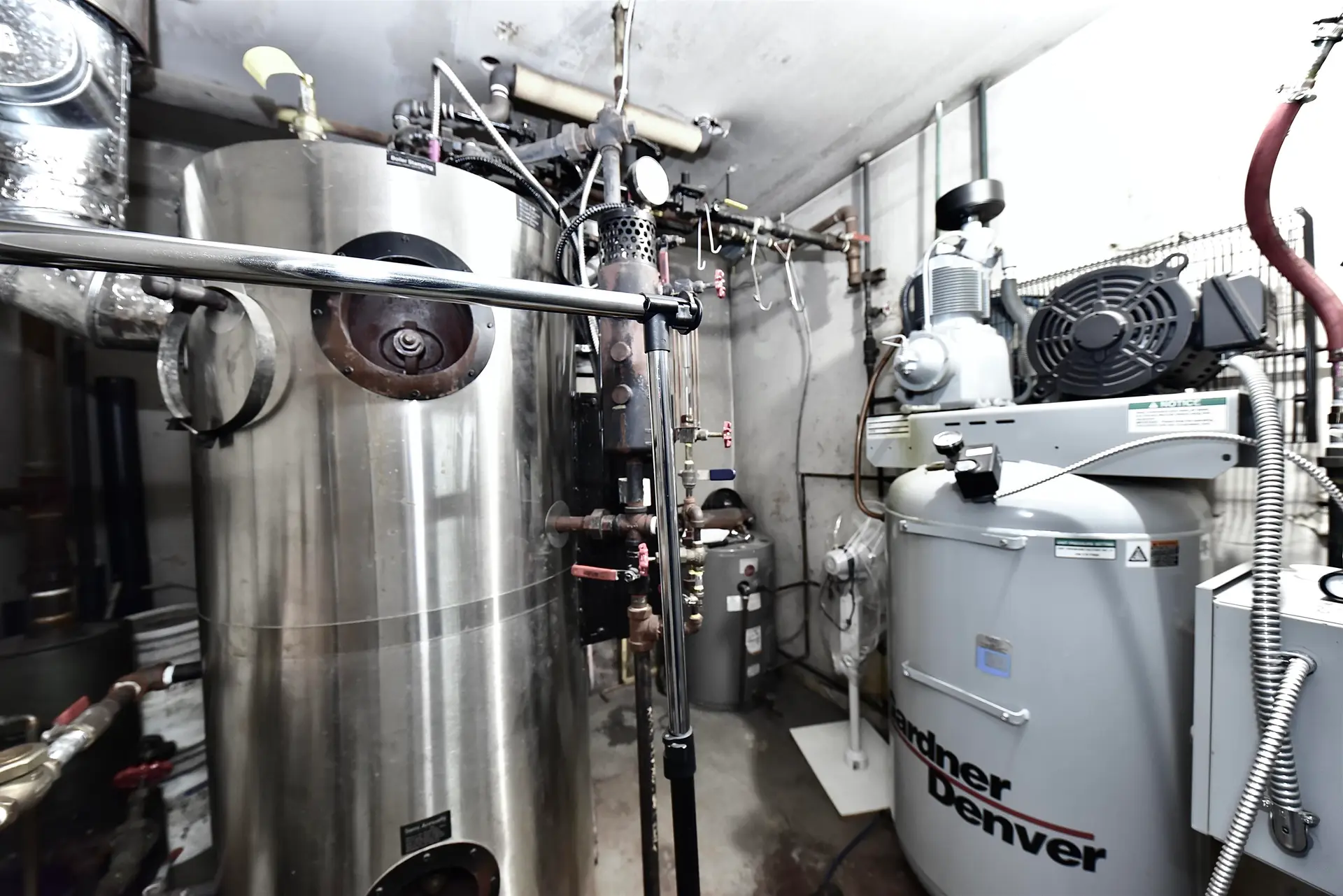 Property at 214 W ESPLANADE AVENUE, North Vancouver, BC