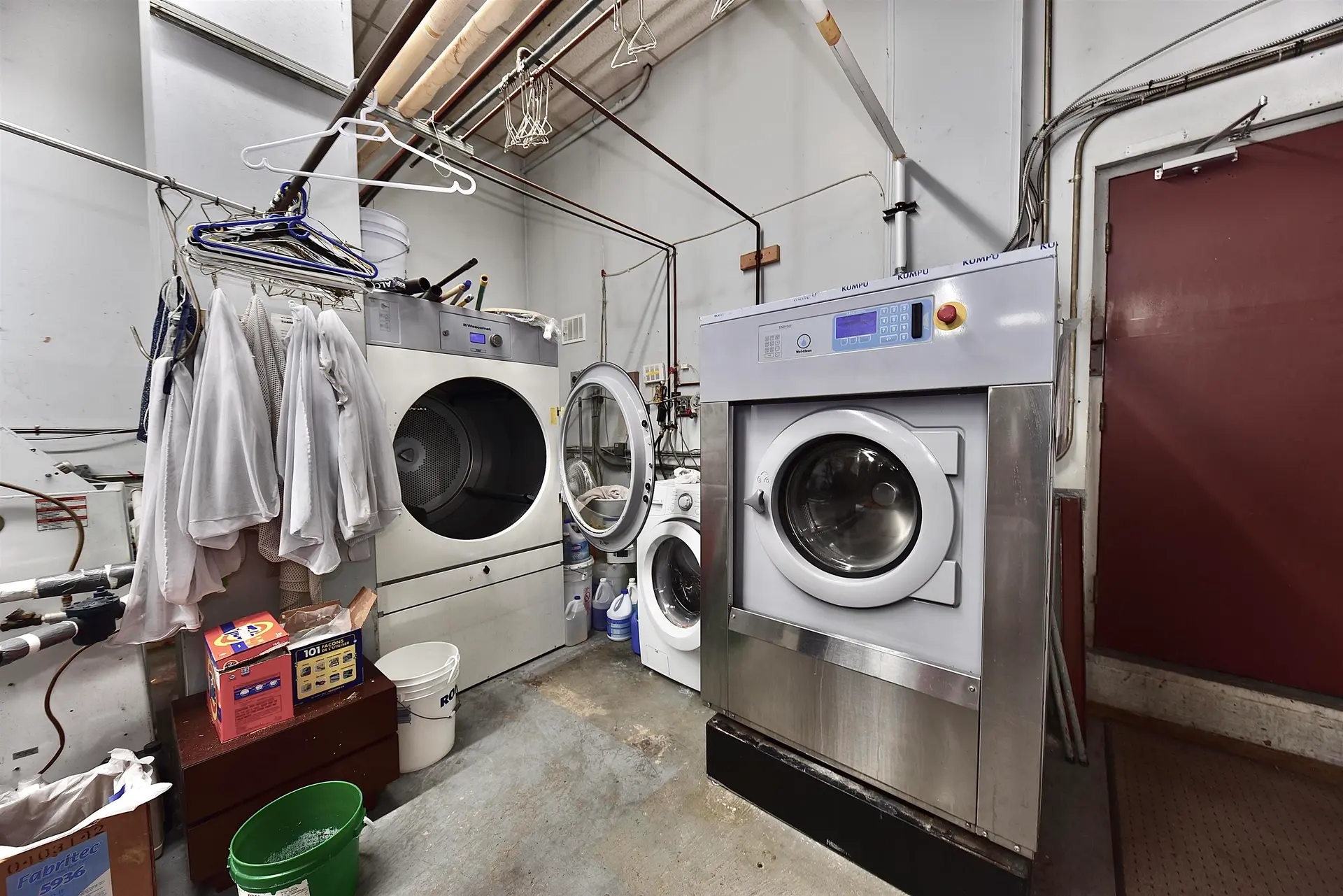 Property at 214 W ESPLANADE AVENUE, North Vancouver, BC