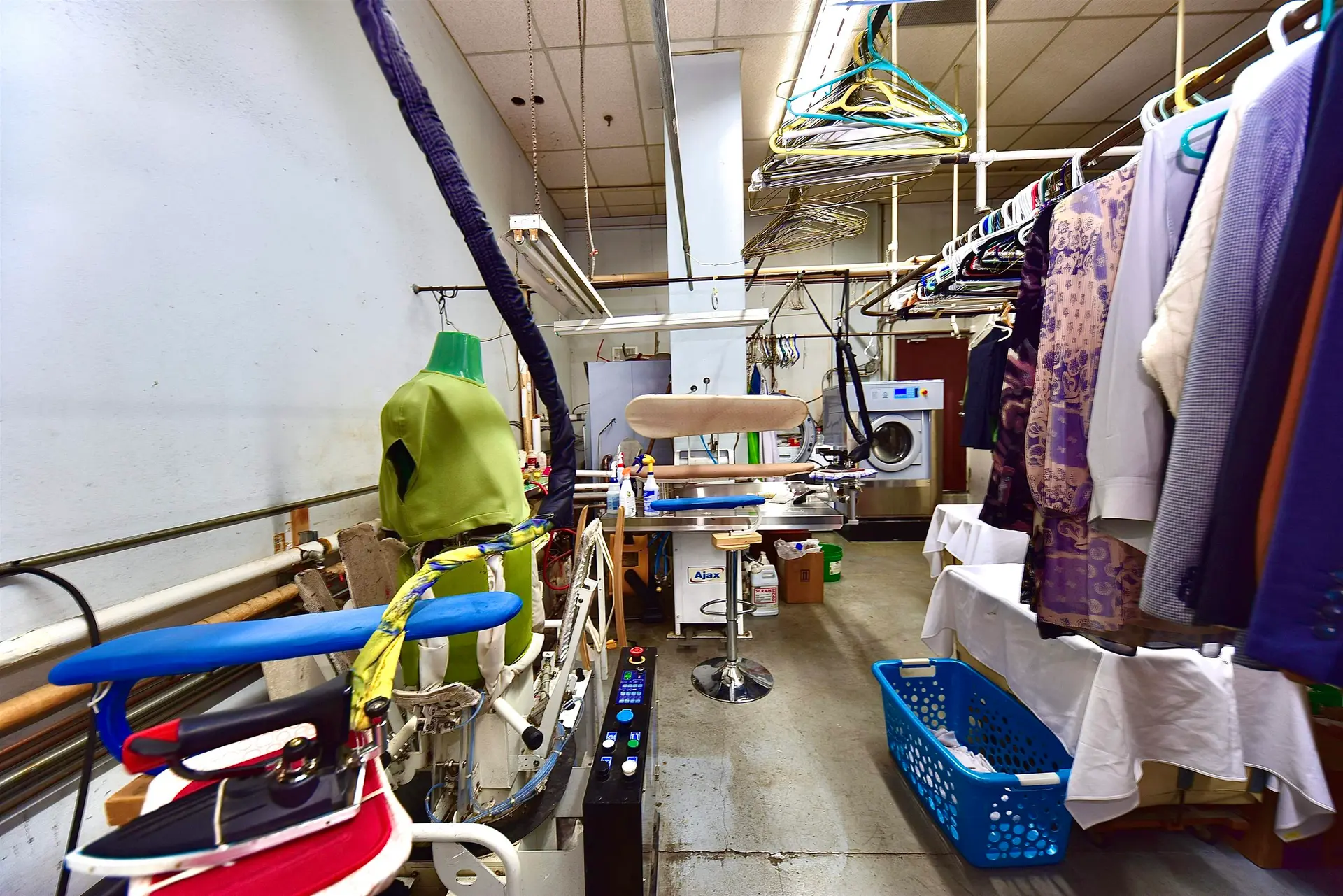 Property at 214 W ESPLANADE AVENUE, North Vancouver, BC