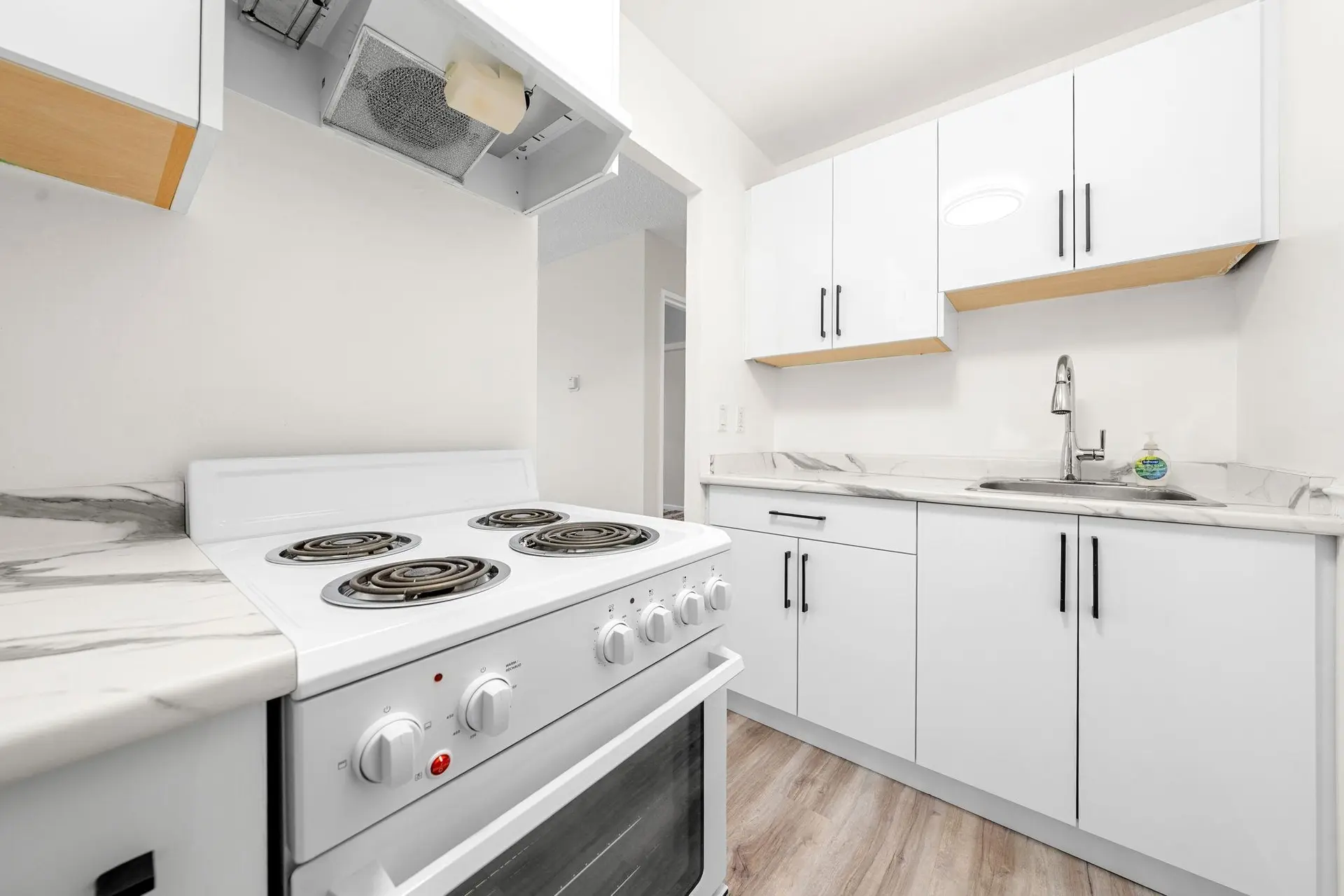 Property at 15318 NORTH BLUFF ROAD, White Rock, BC