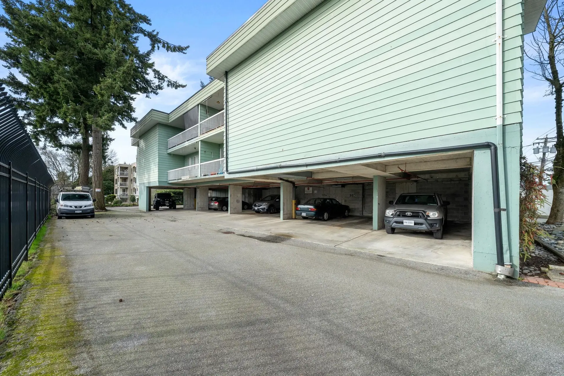 Property at 15318 NORTH BLUFF ROAD, White Rock, BC