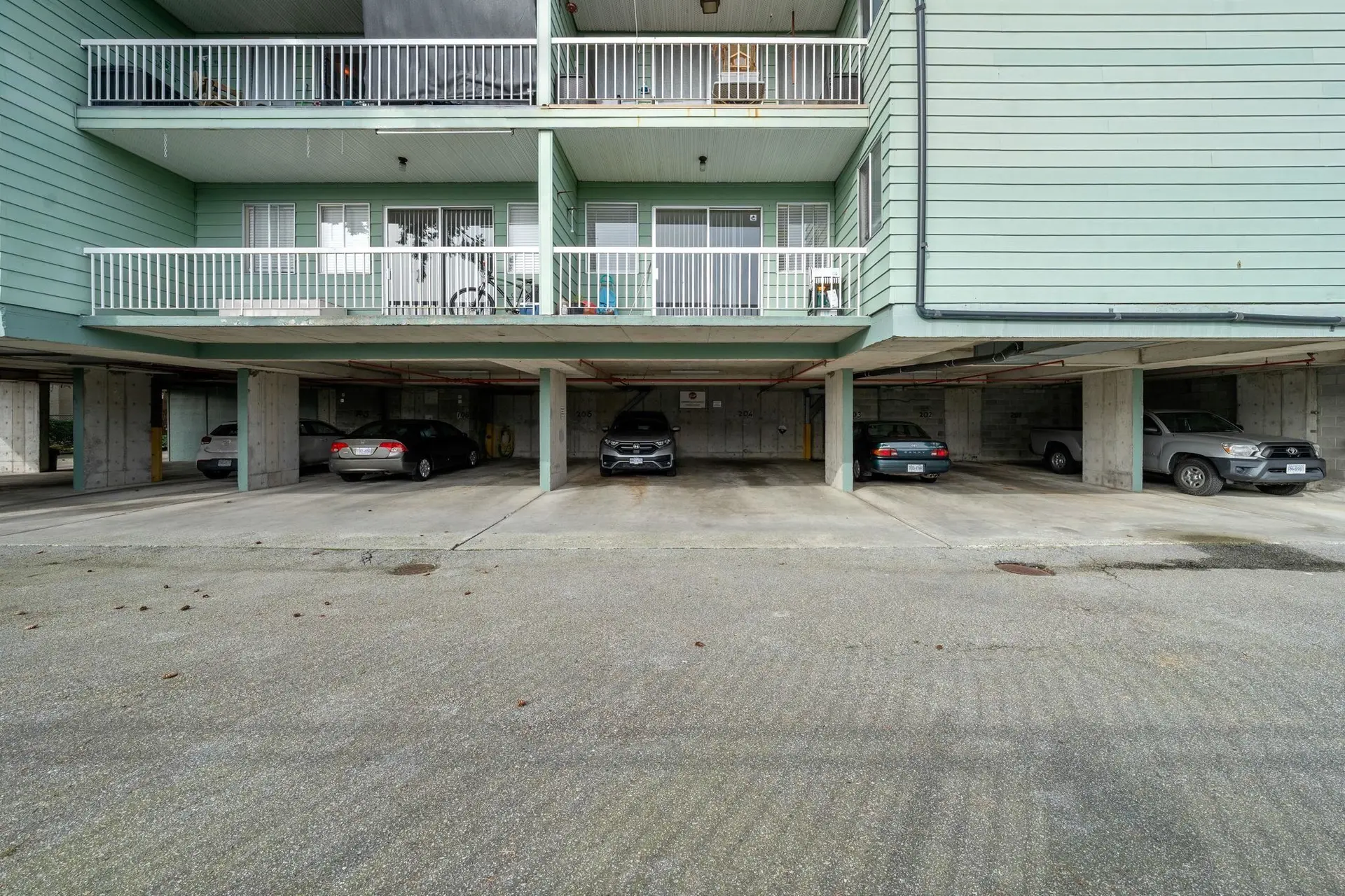 Property at 15318 NORTH BLUFF ROAD, White Rock, BC