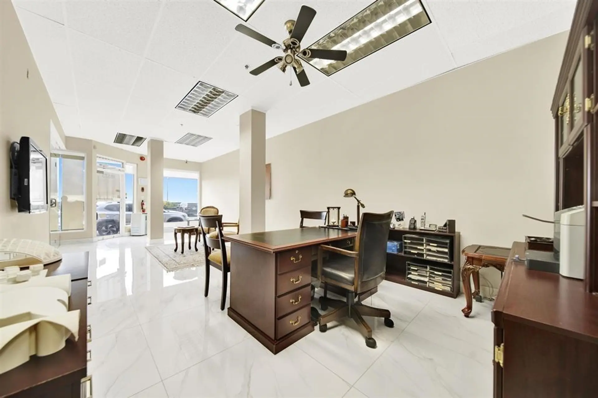 Property at 15573-15575 MARINE DRIVE, Surrey, BC