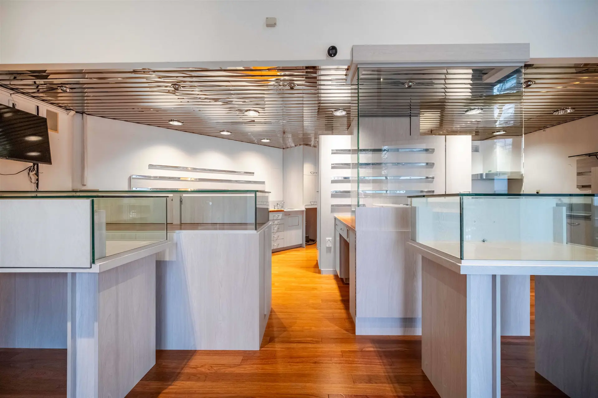 Property at 118 W 2ND STREET, North Vancouver, BC