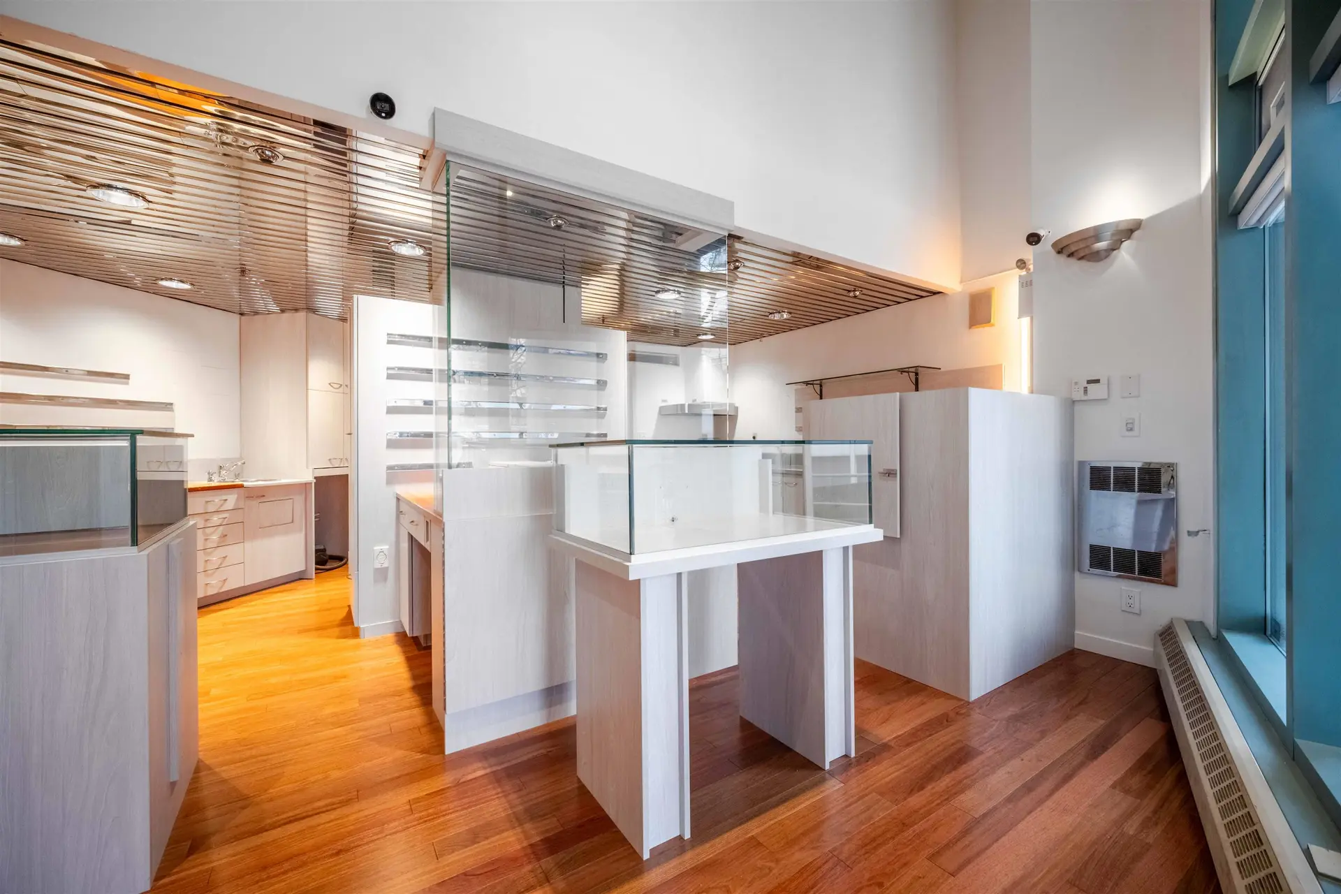 Property at 118 W 2ND STREET, North Vancouver, BC