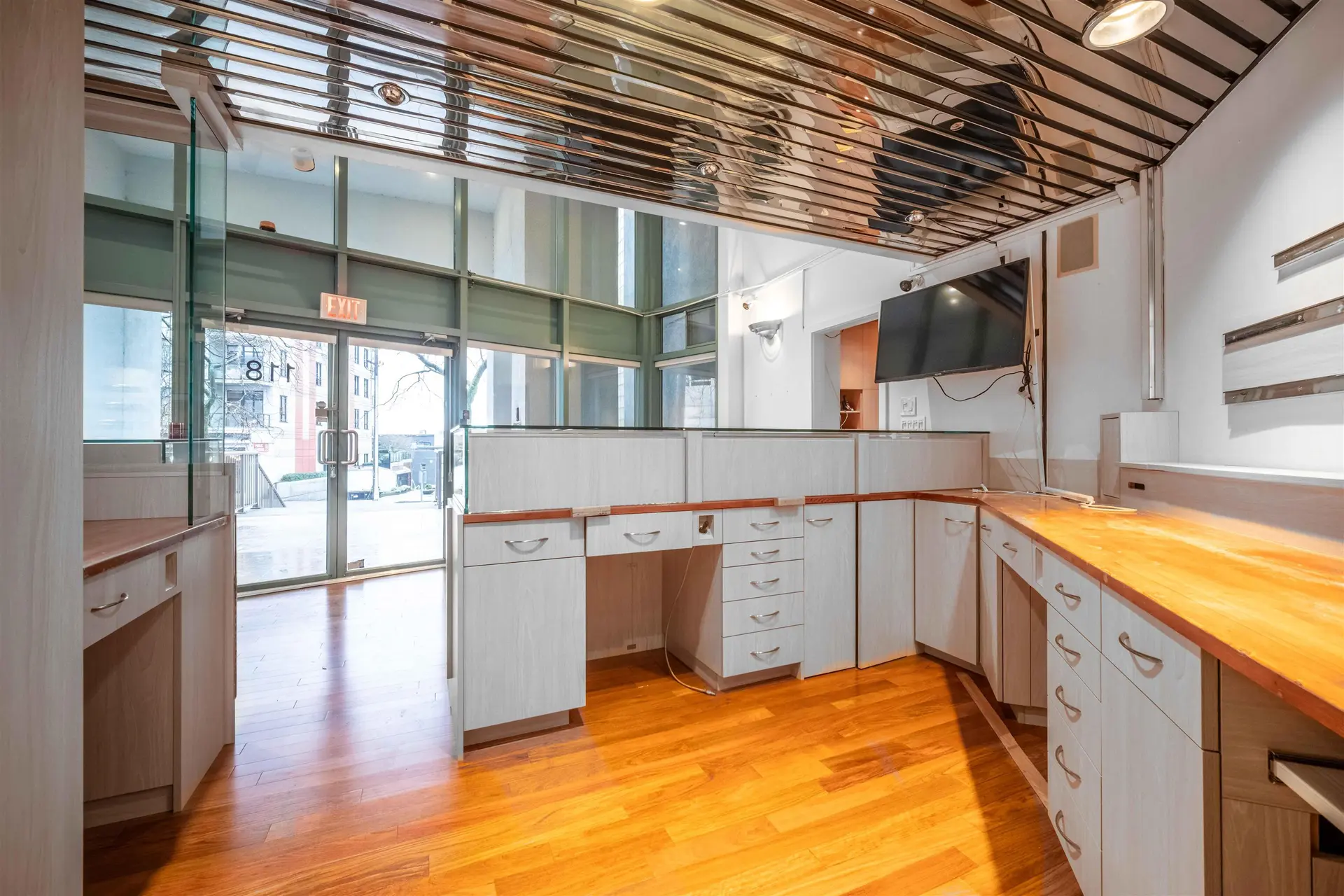 Property at 118 W 2ND STREET, North Vancouver, BC
