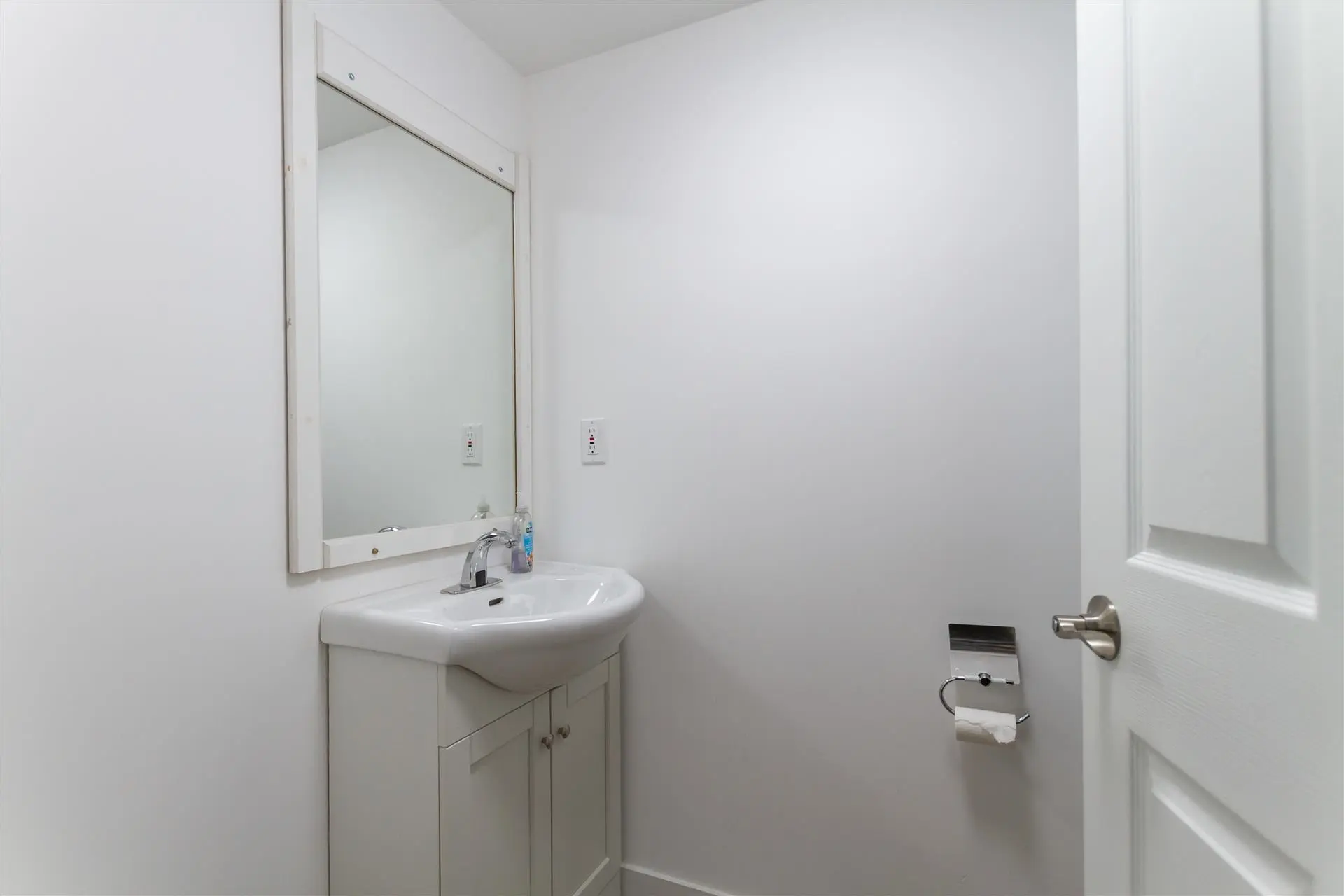 Property at #102 4888 VANGUARD ROAD, Richmond, BC