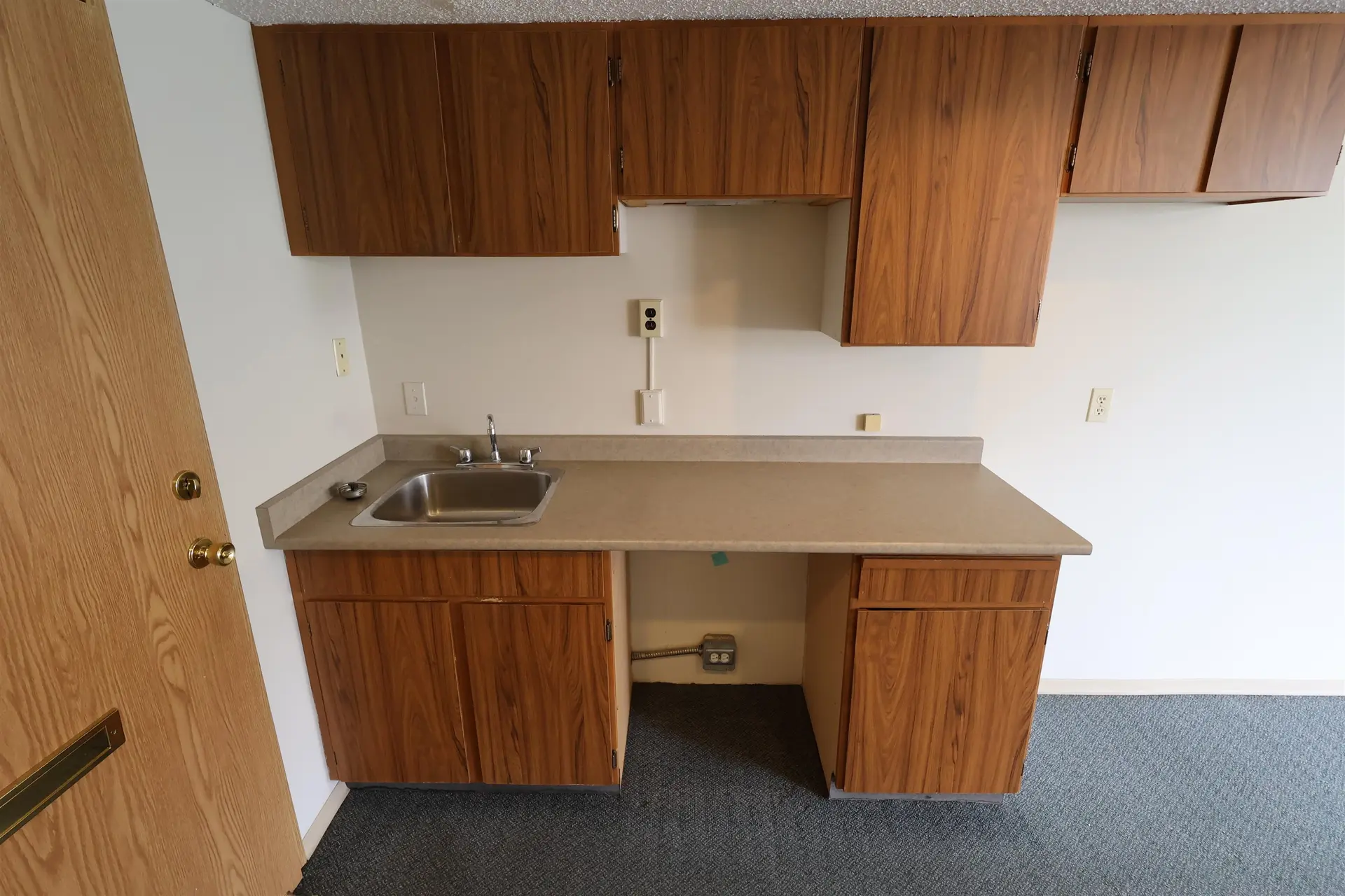 Property at #200 510 SEVENTH AVENUE, New Westminster, BC