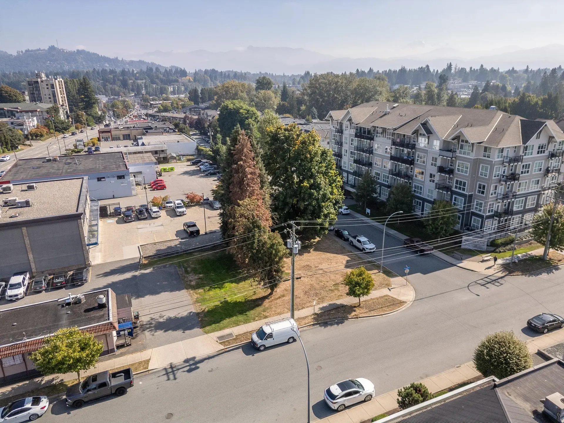 Property at 2612 E BOURQUIN CRESCENT, Abbotsford, BC